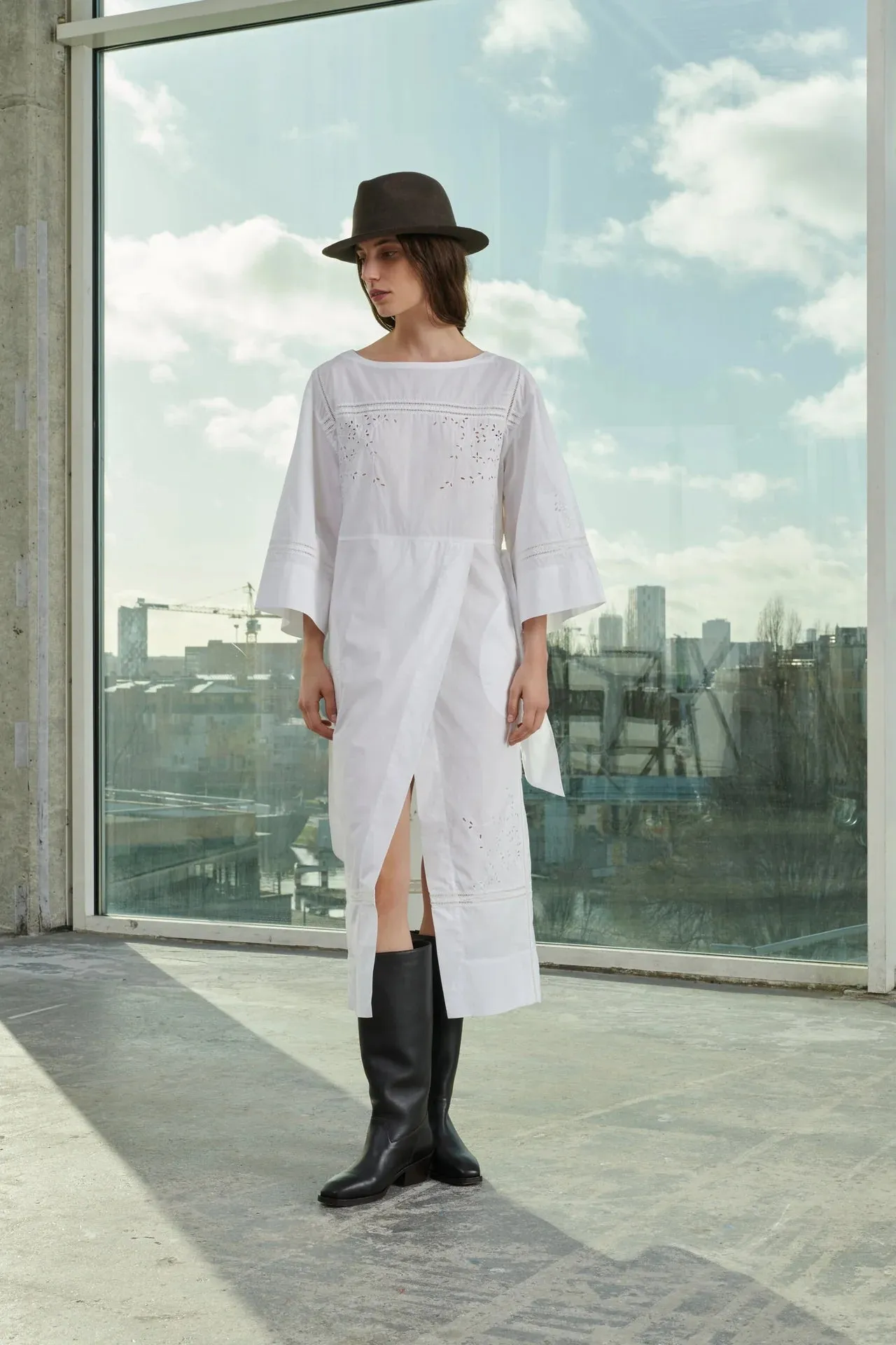 RollUp Sleeves SmoothEdgeTrim Blanc Volonte Dress