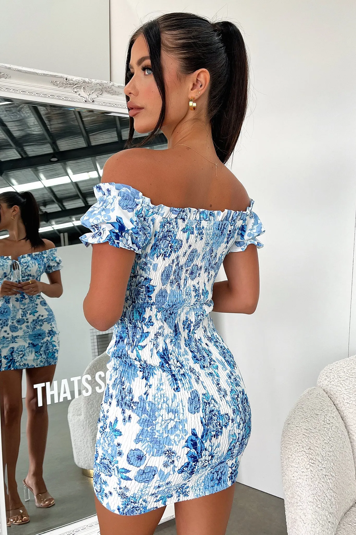 Easy-to-wear mini gown Match Fast Maisie Dress - Blue/White Floral