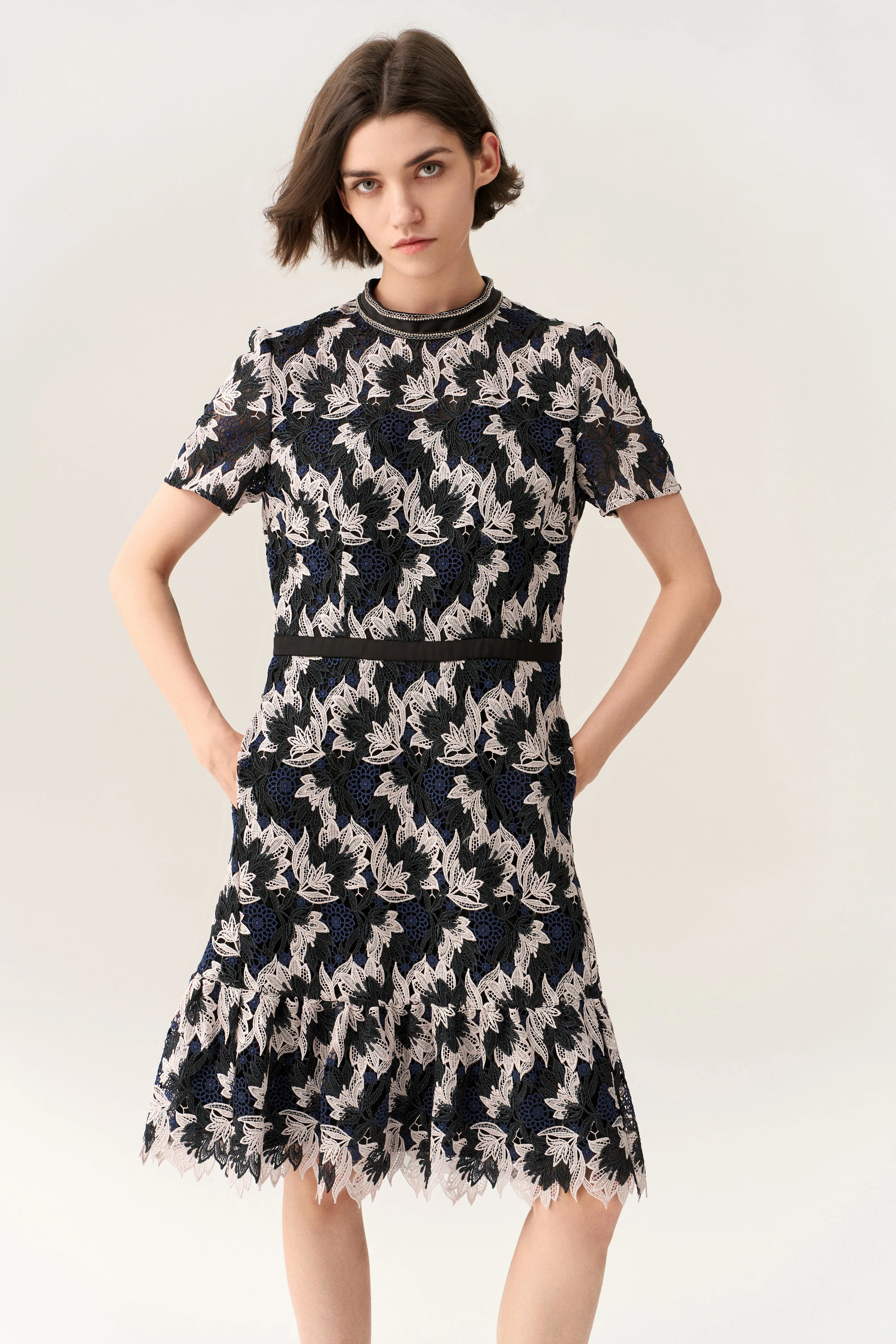 Summer Air Short-sleeve Lurex Lace Ruffle-detail Dress