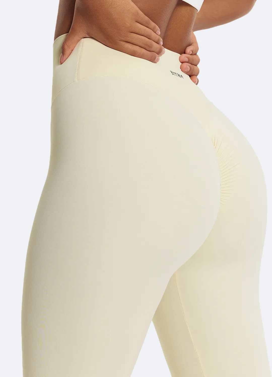 V-Seam Leggings with Push Up Slim Silhouette Mid Rise Support