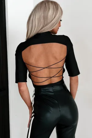 Taryn Short Sleeve Criss-Cross Back Bodysuit (Black) Charming Relax