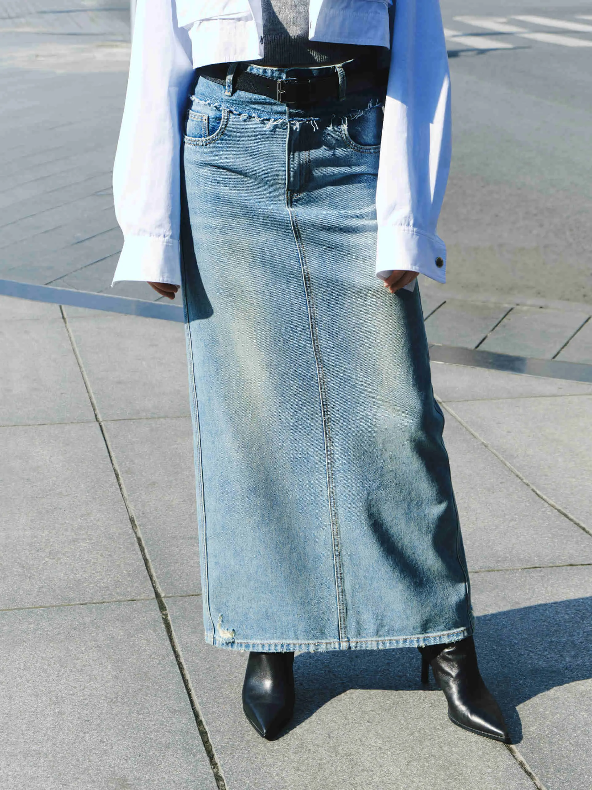 Sleek Detail Quick Wear Frayed Seam Maxi Skirt