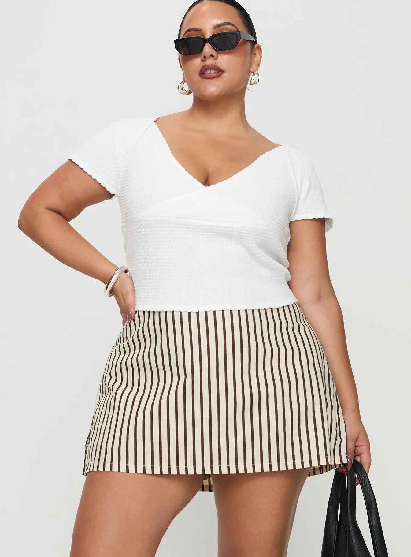 Gigi Skort Beige Stripe Curve Wrinkle Resistant Soft Tones