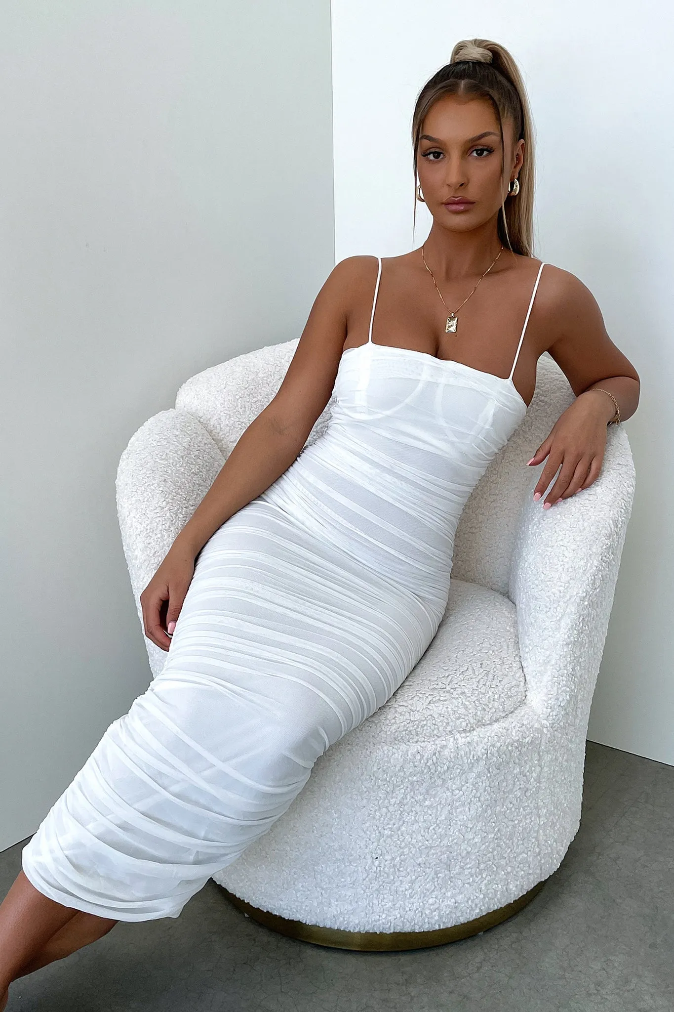 Zena Mesh Full Length Dress - White Elegant dress for brunch This dress is designed to highlight your natural figure while providing ultimate comfort