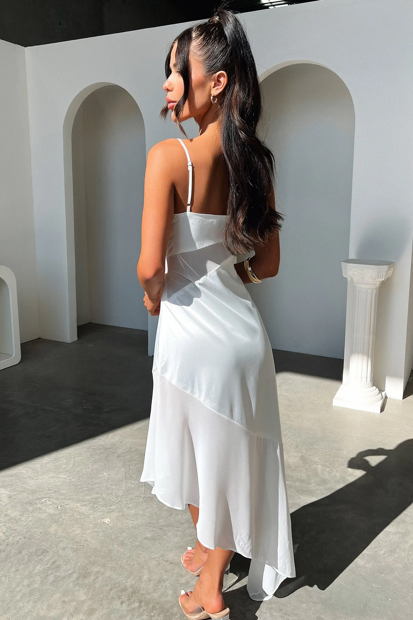 Timeless full-length outfit Elegant dinner dress Talena Dress - White