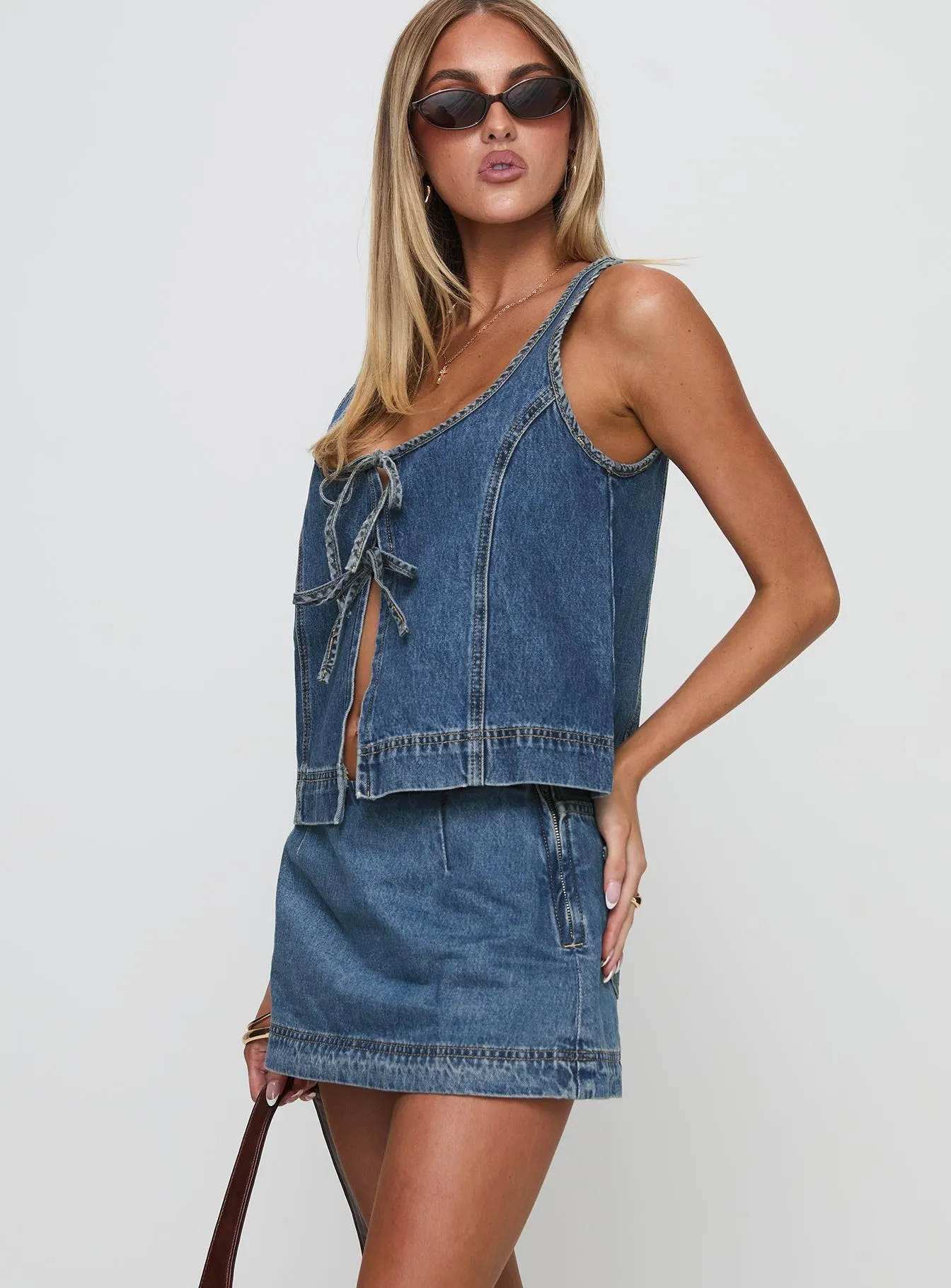 Moisture Wicking Textile Tear Resistant Material Stefenie Denim Skort Mid Wash Tall