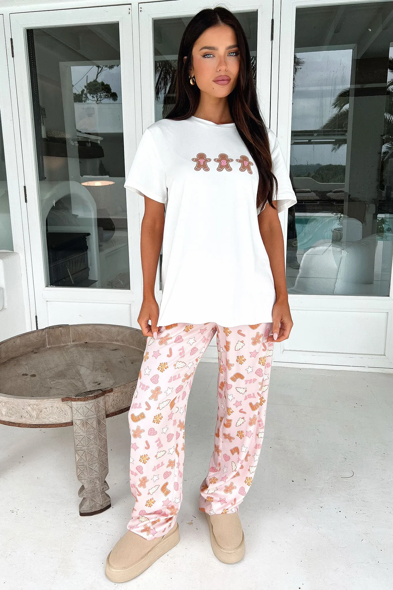 Minimal Comfort Wear Winter Layer Gingy Tee - White
