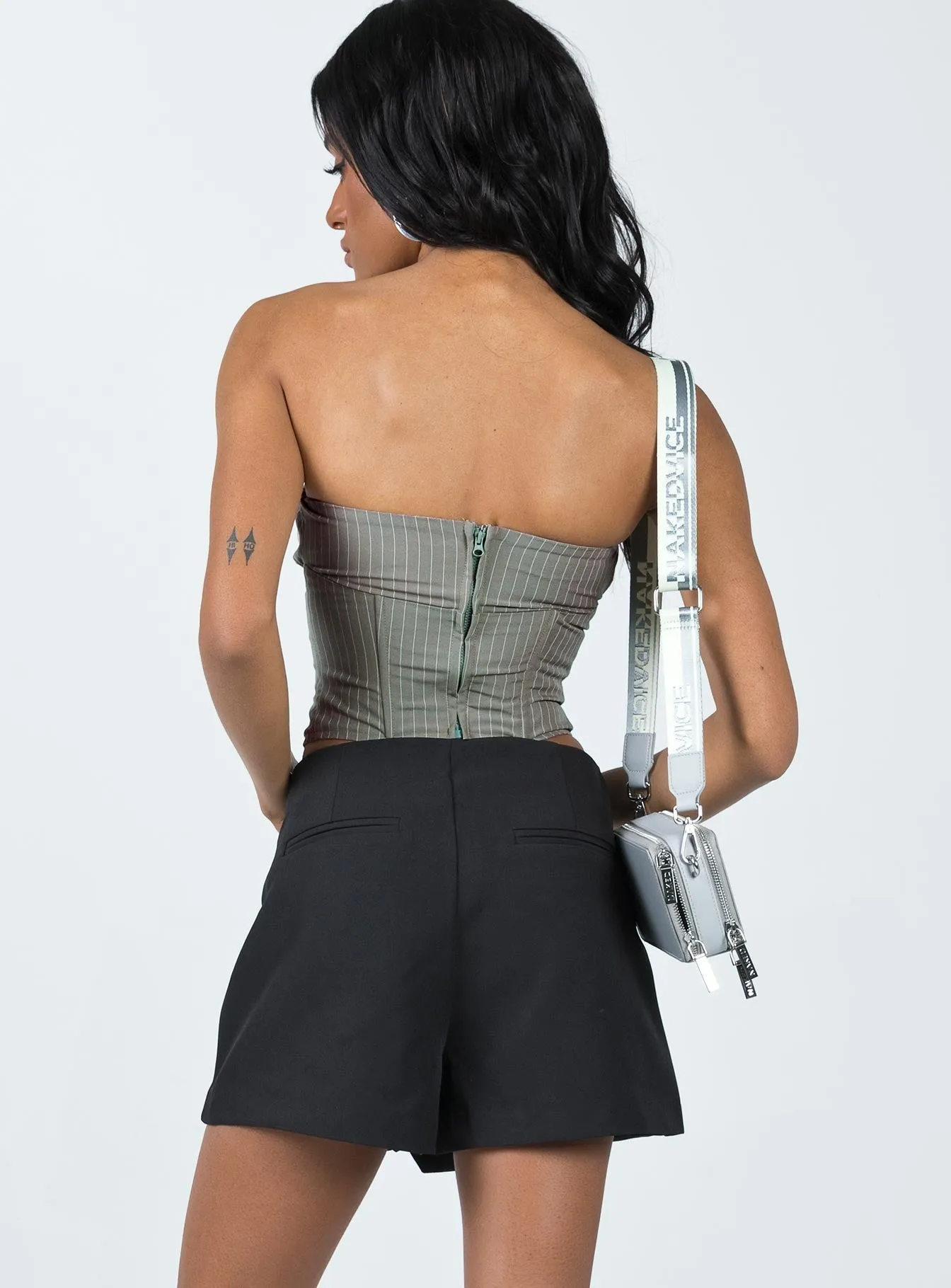 Indianna Cross Over Skort Black Comfort Mood
