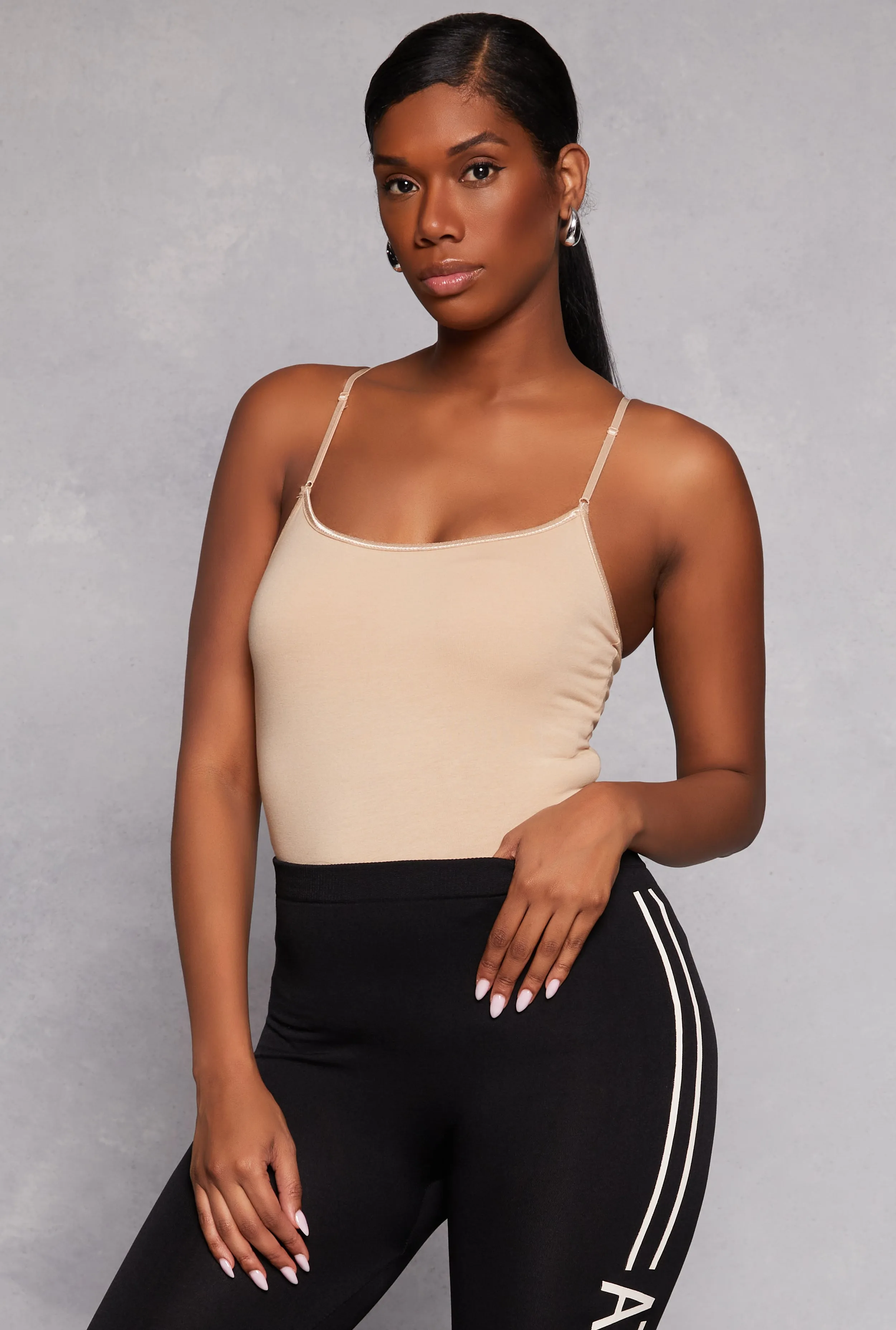 Quick Dry Technology Flexible frame Scoop Neck Shelf Bra Cami