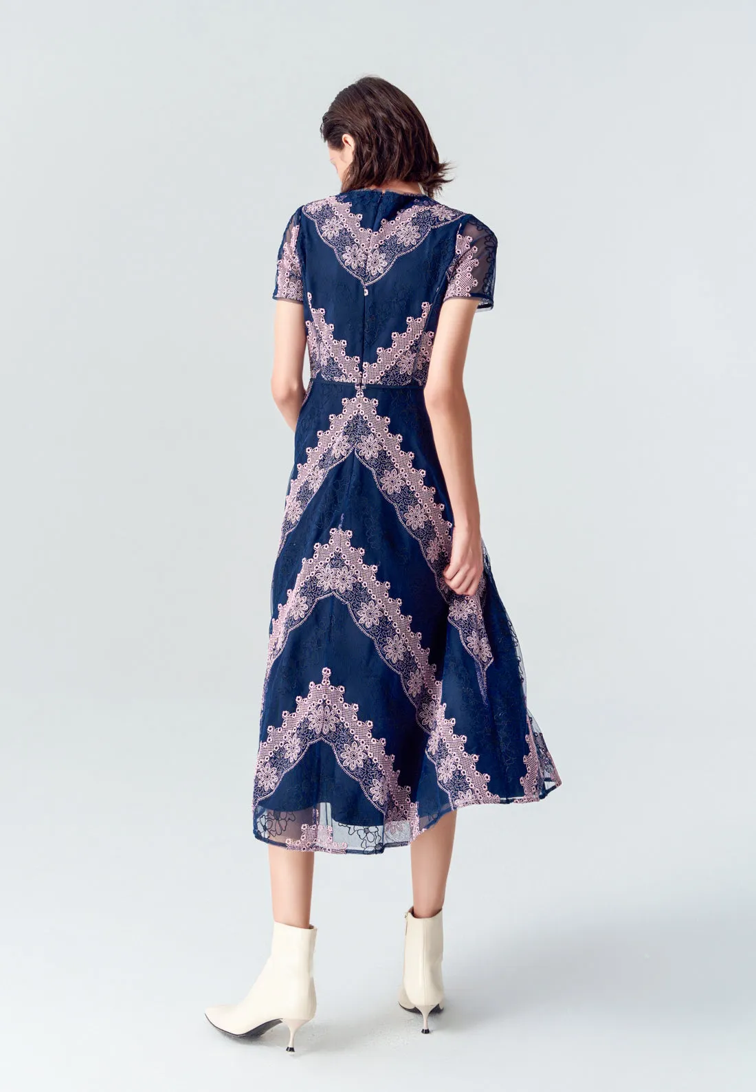MoistureWicking Technology NoSlipWaistband Blue Embroidered Lace Short-sleeved Mesh Dress