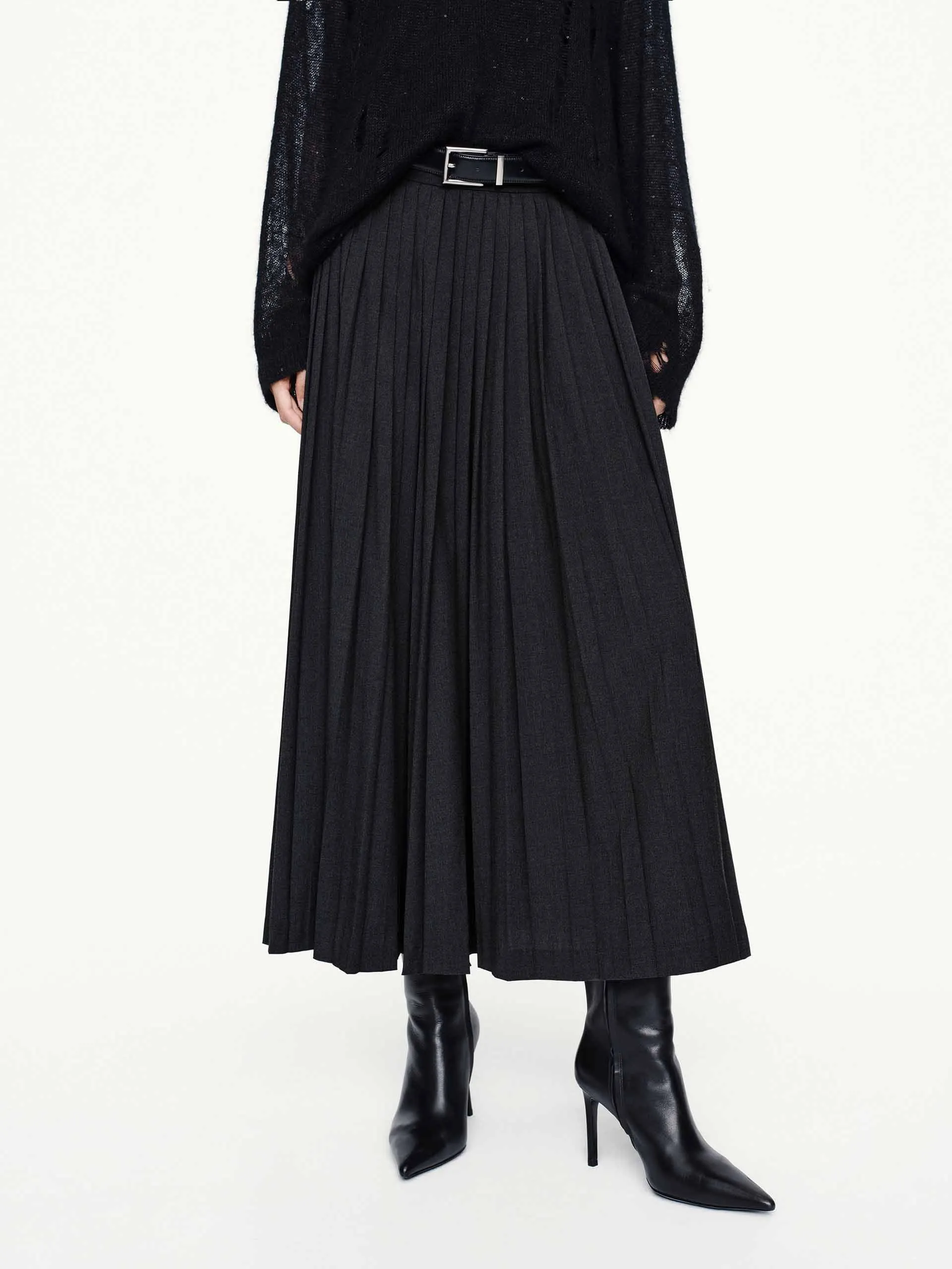 Flowy Pleated Midi Skirt Business Meeting