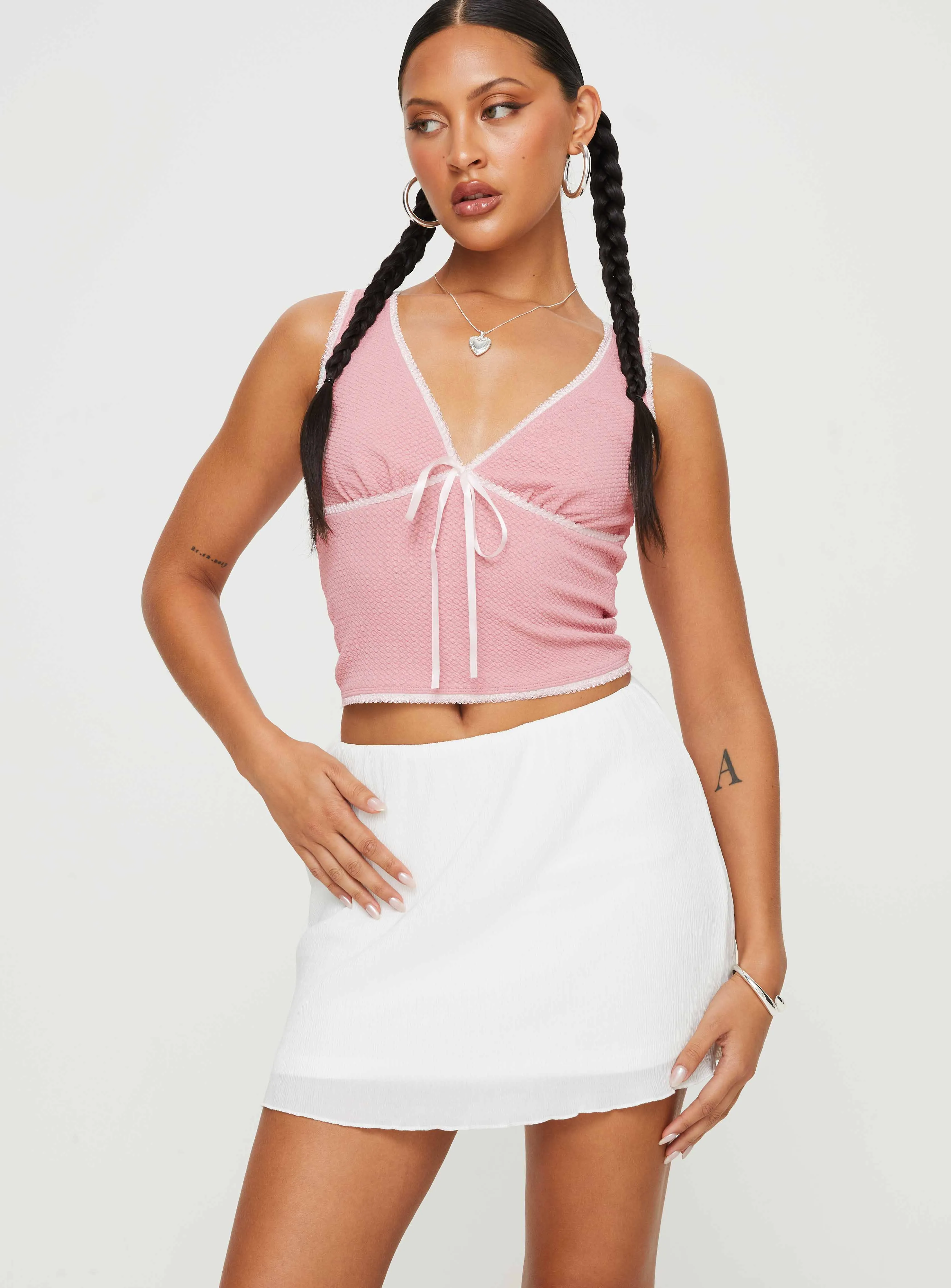 Kennedie Mini Skirt White Minimal Vibe Neat Look