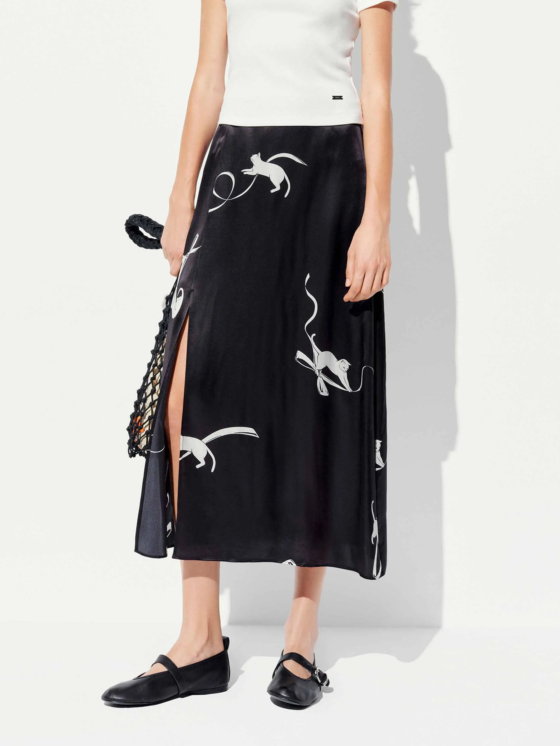 Simple looks Artisan Print Cat Pattern Satin Skirt