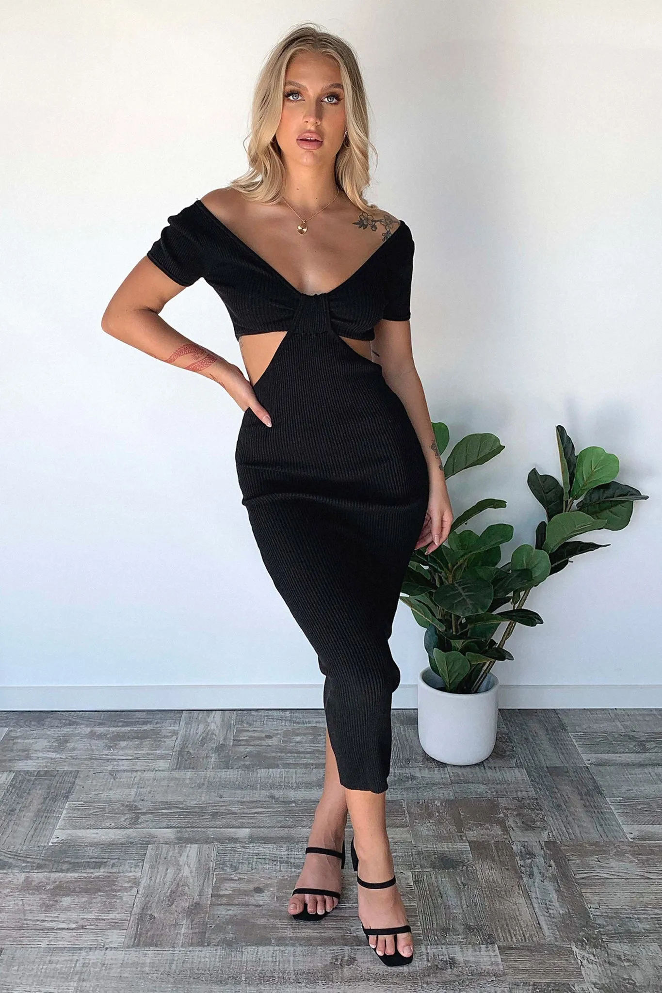 Jenner Maxi Dress - Black Yellow Sun Minimal Line