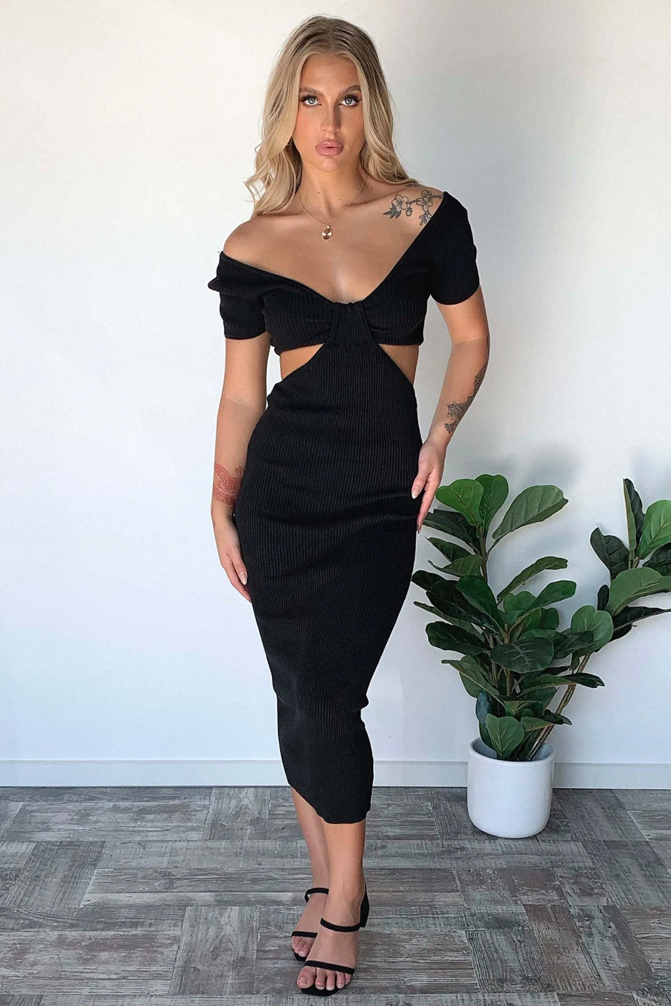 Jenner Maxi Dress - Black Tassel Glow Maxi dress with belt