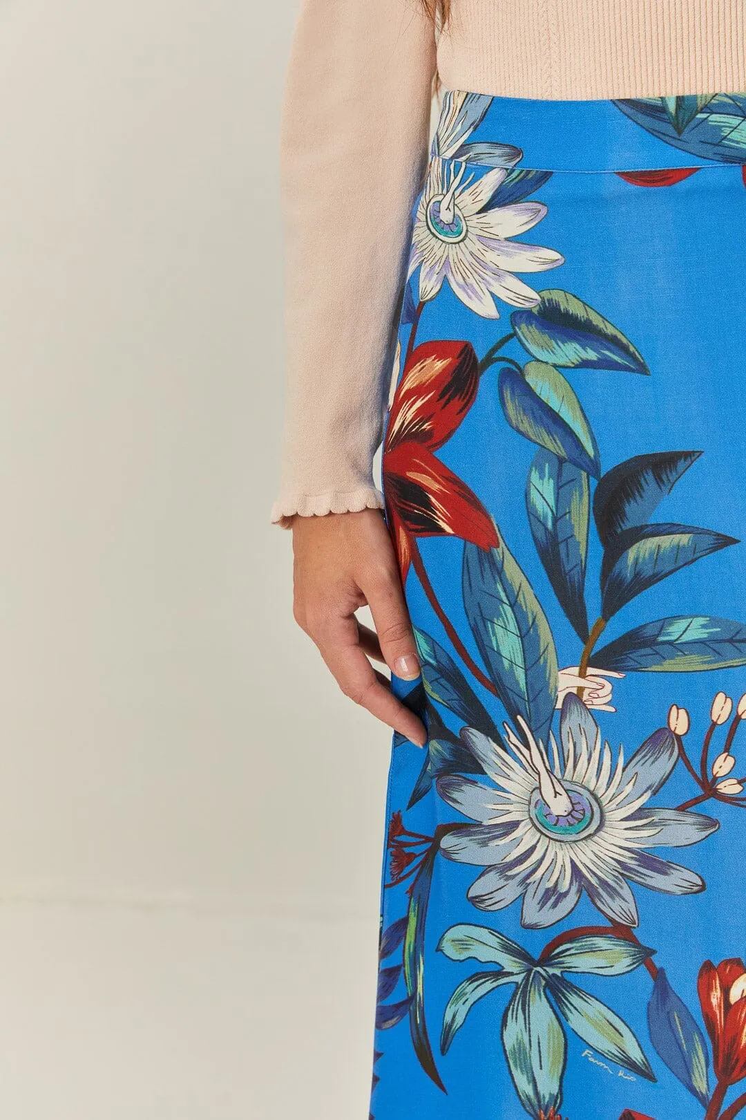 Wrinkle Resistant Finish Blue Surreal Flowers LENZING? ECOVERO? Midi Skirt