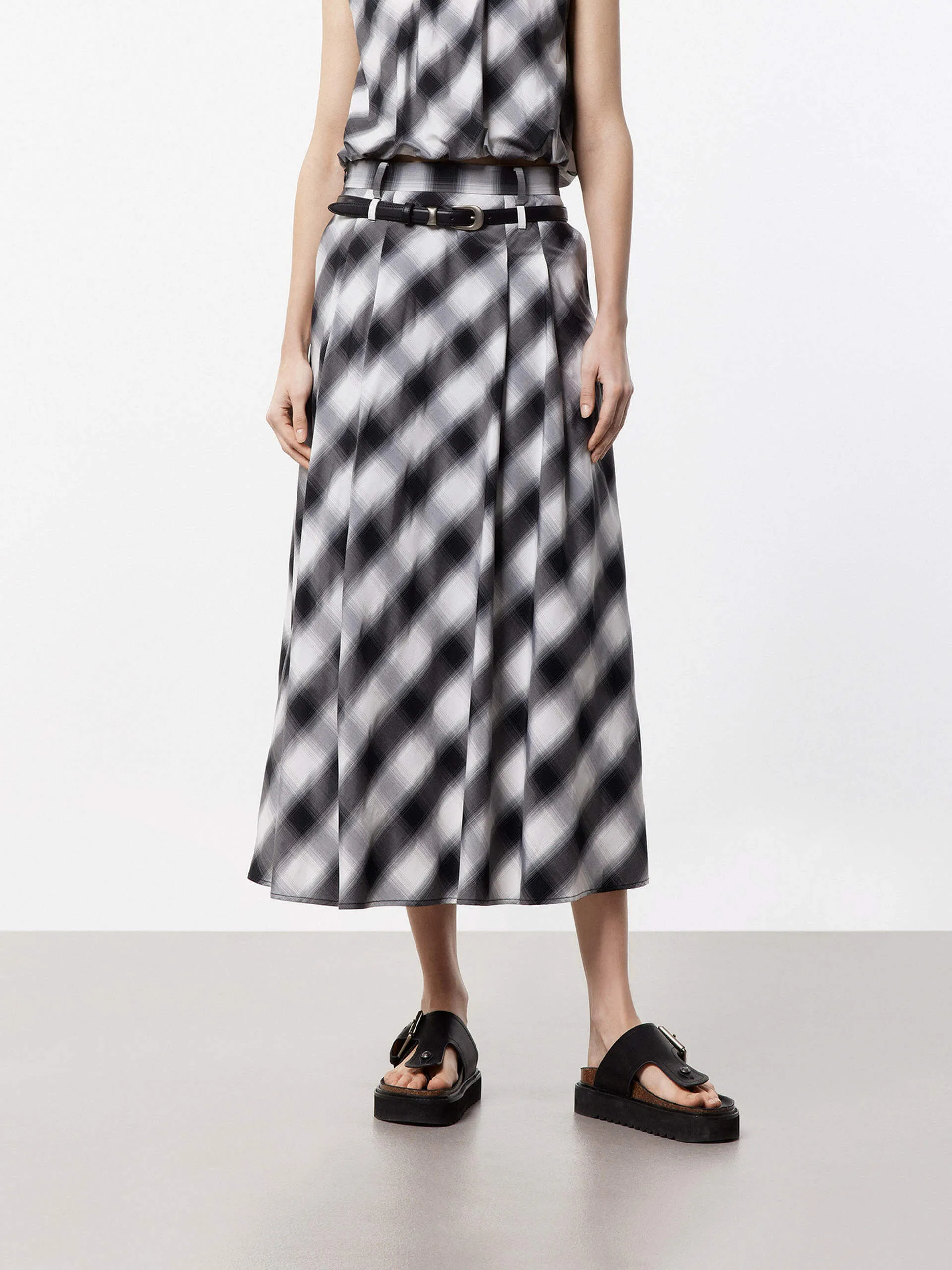 Soft Lines Include Belt Plaid Skirt