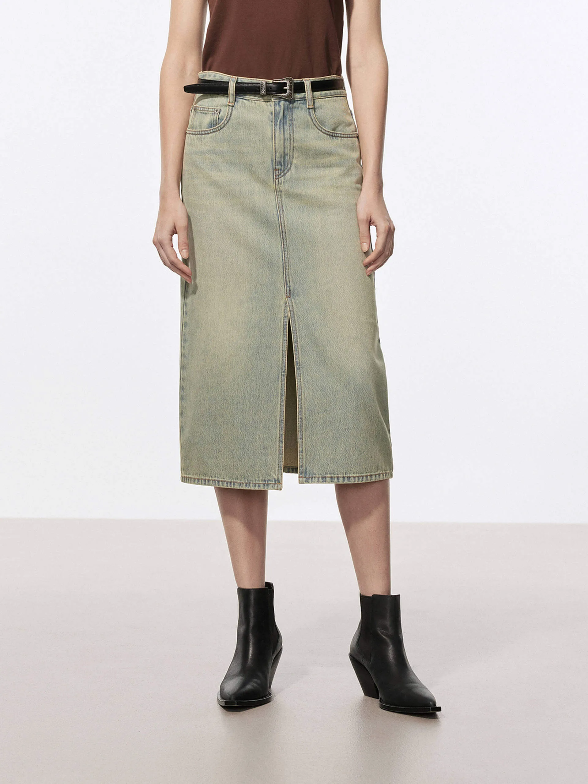Front Slit Vintage Skirt muted tone Lifestyle Look