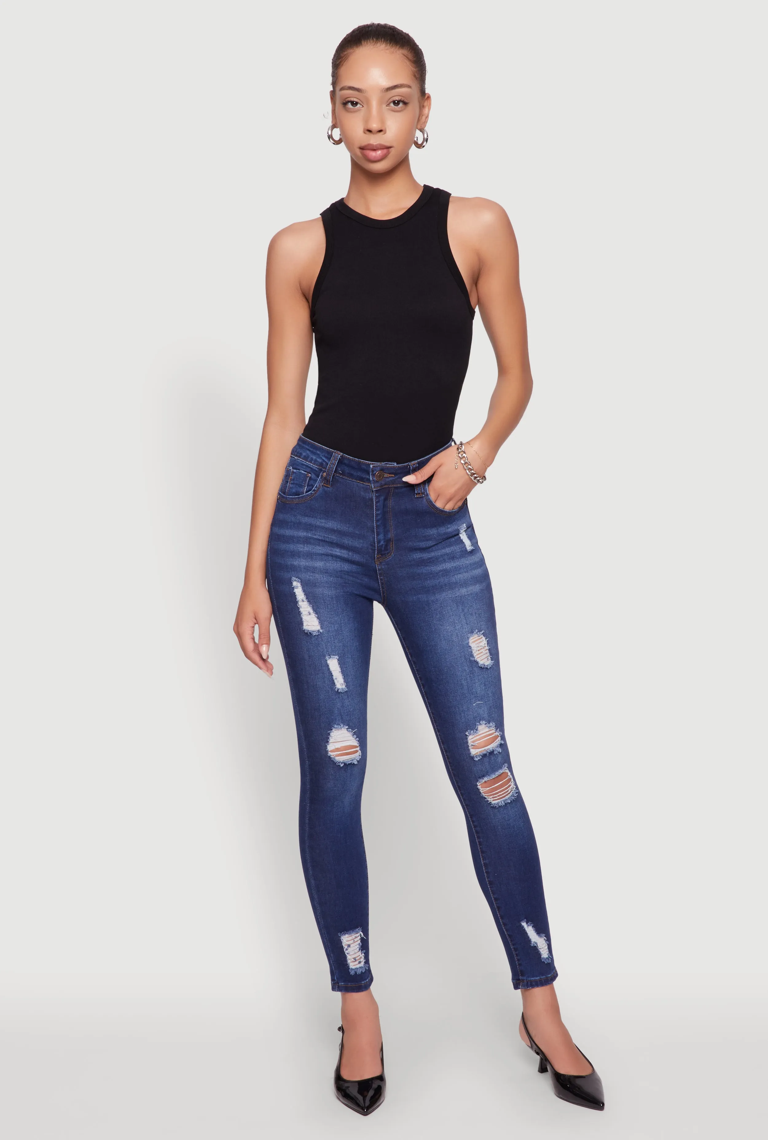 Chill Outfit Relaxed Style Earthy WAX Distressed Frayed Skinny Jeans