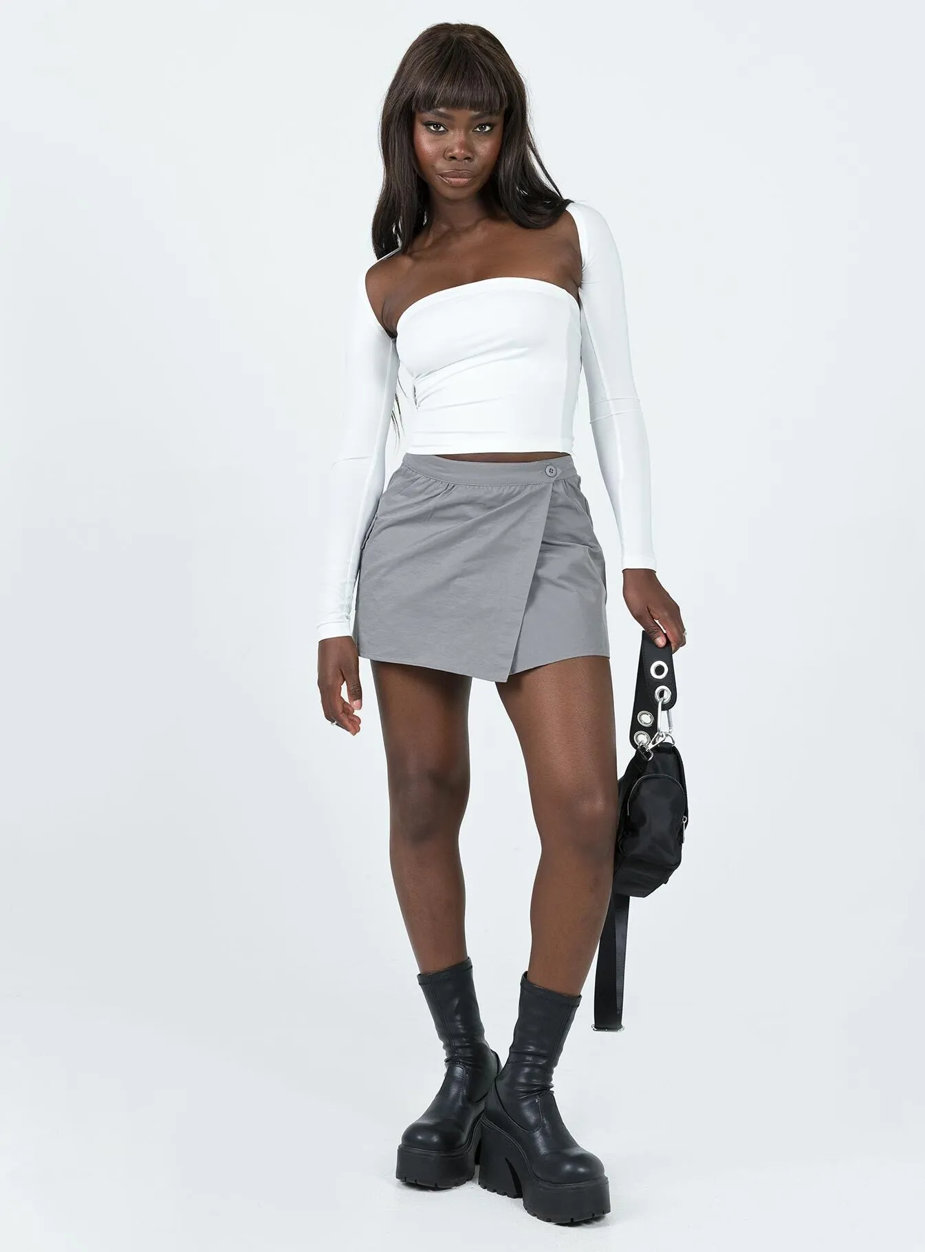 Not Going Home Mini Skirt Grey Subtle Look Lifestyle Look