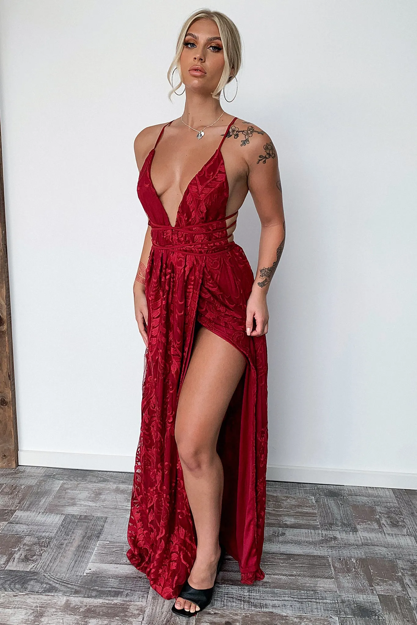 Beautiful event maxi Scarlett Halter Maxi Dress - Burgundy