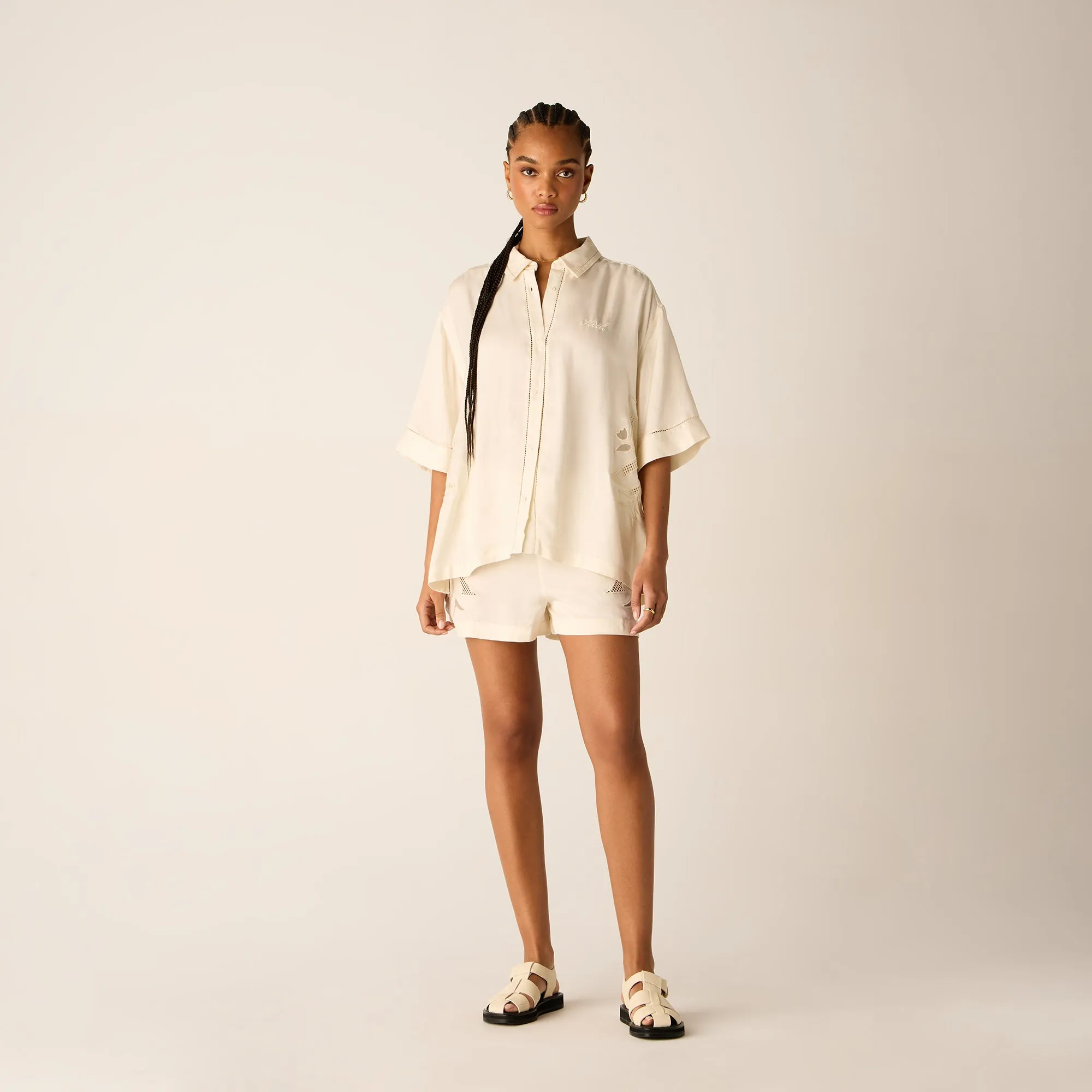 dancewear Kith Women Thea II Broderie Crest Short - Waffle