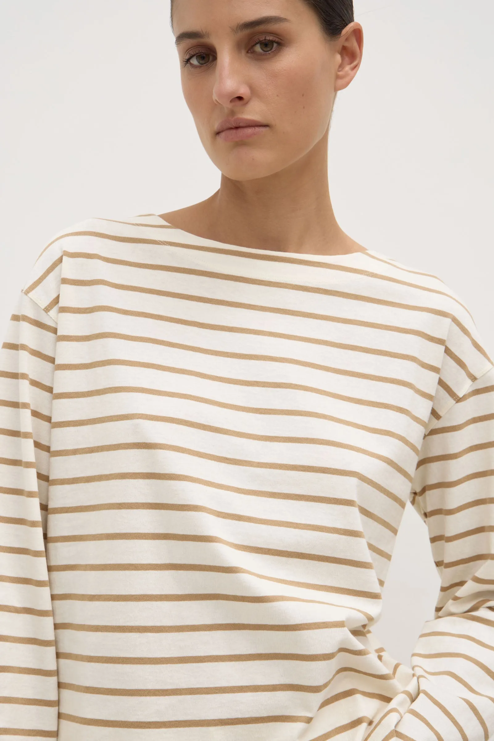Bonne Long Sleeve Tee Reinforced Edges EasyAdjustStraps