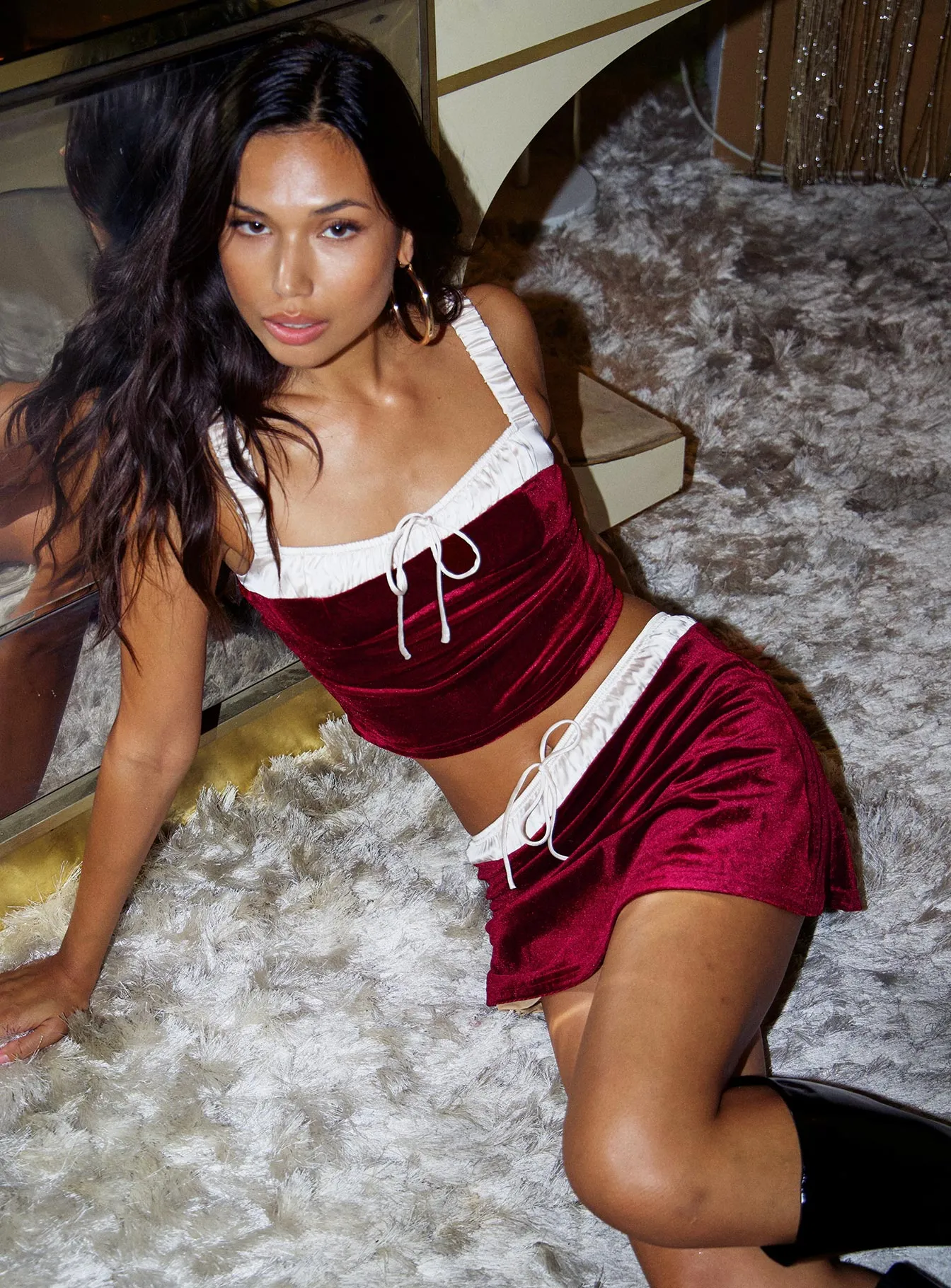 Graceful Look Emah Velvet Mini Skirt Red