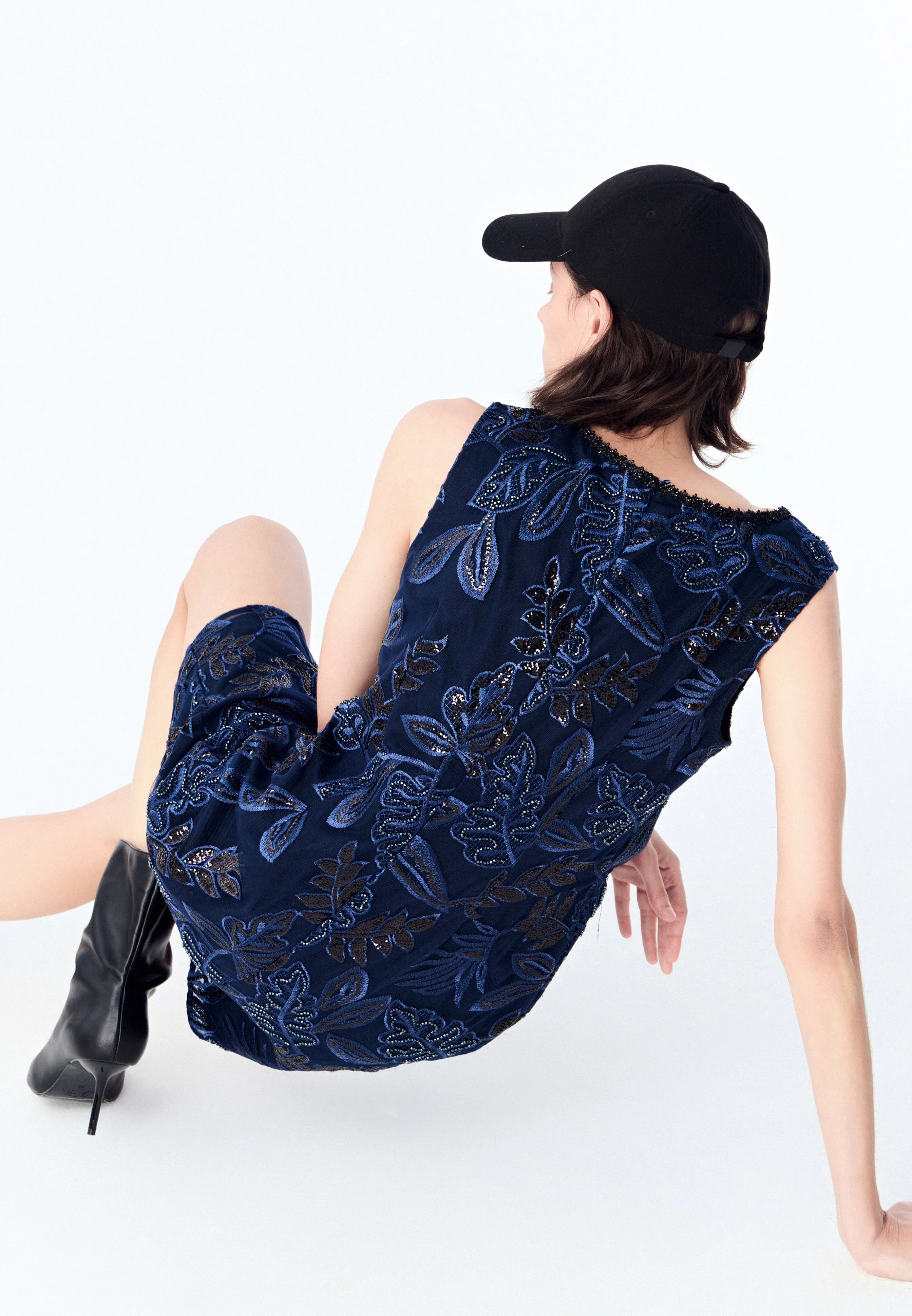 Dark Blue Embroidered Mesh Sleeveless Dress FlexibleCollarDesign Warm Fit