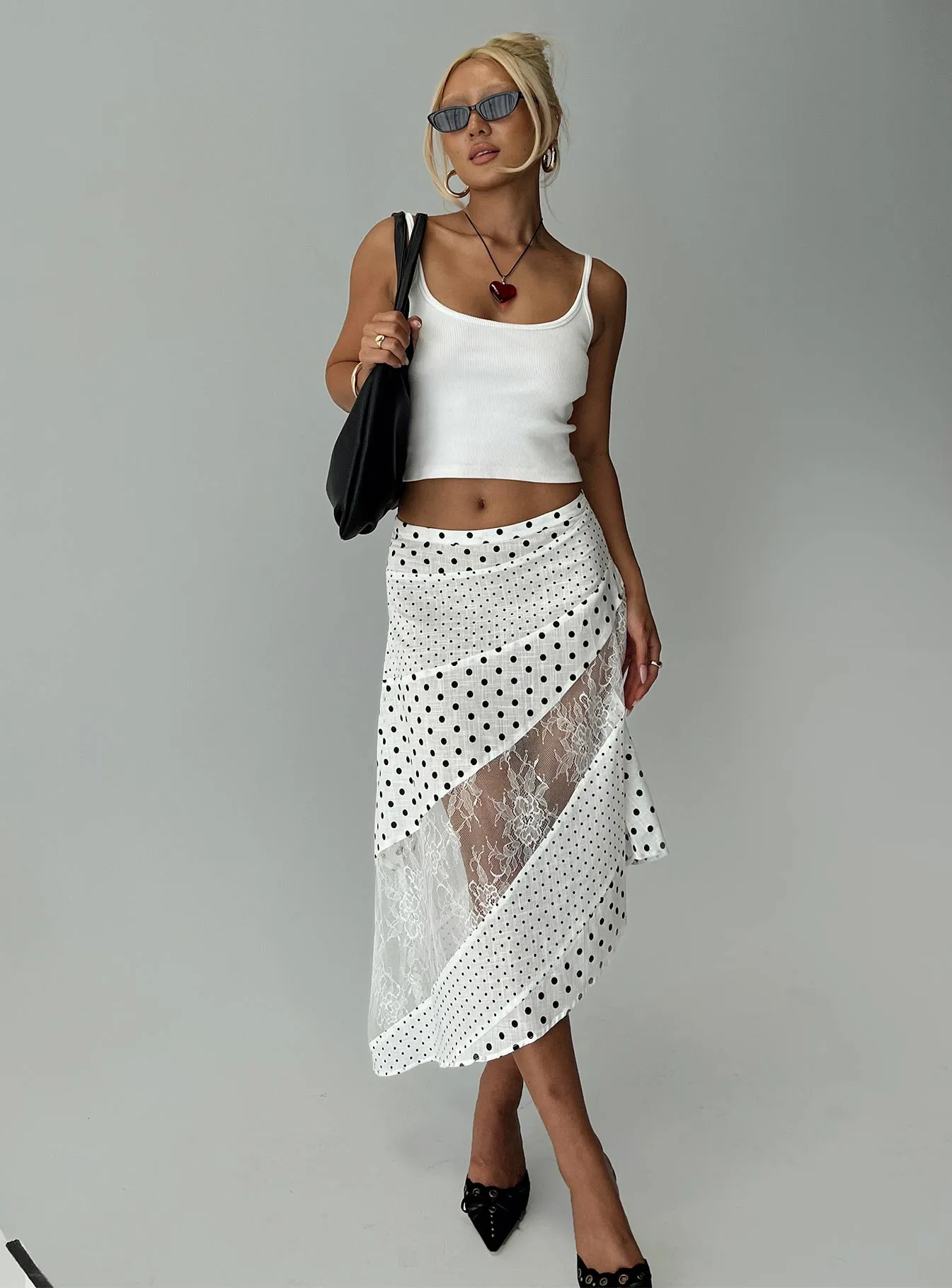 Rennar Maxi Skirt White / Polka Dot Petite Outdoor Outfit