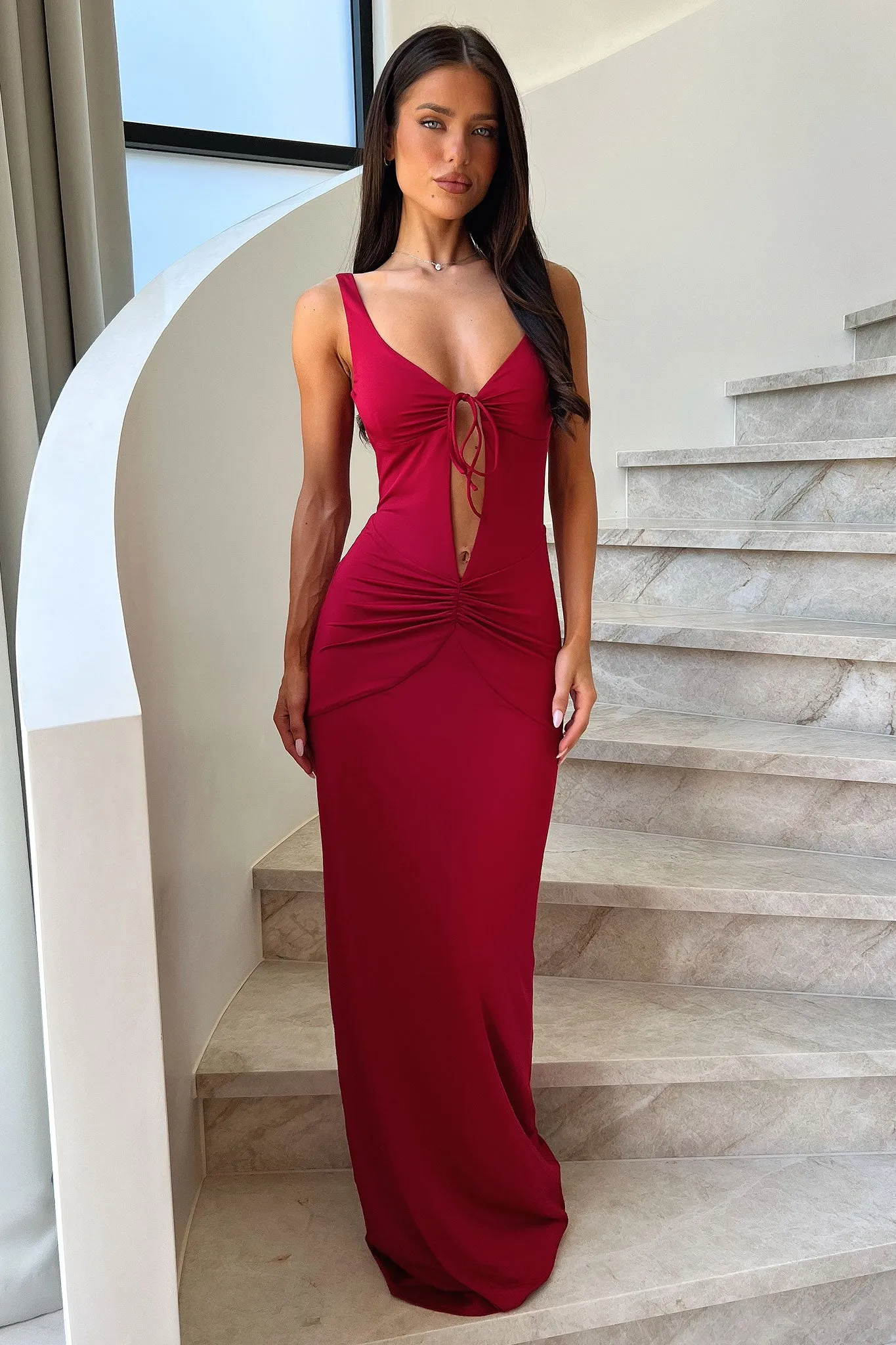 Tile Glow Elegant high-waist gown Lilo Keyhole Backless Maxi Dress - Burgundy