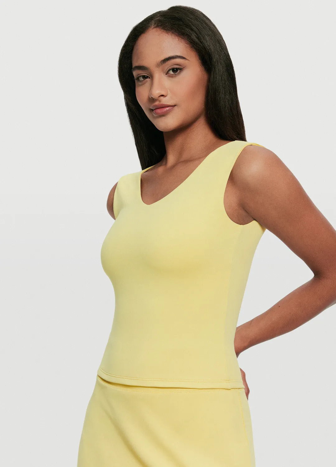 Lightweight Everyday Wear Quick Access Pockets Open Back V-Neck Top