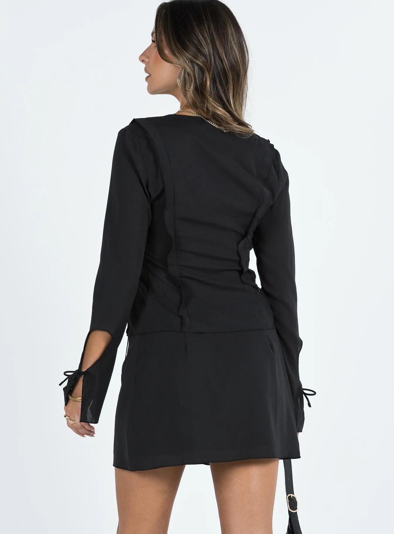 Subtle Detail Polished Fit Love Letters Set Black