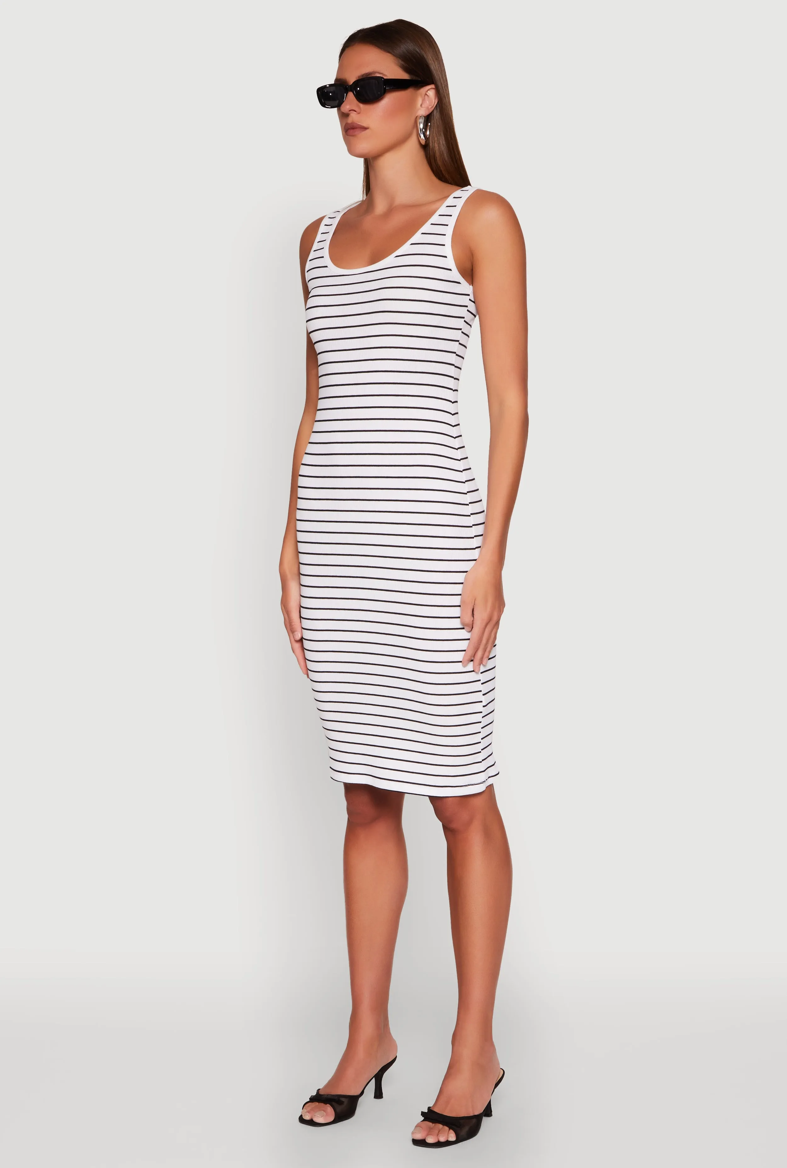Classic silhouette dress Port Side Striped Scoop Neck Midi Dress