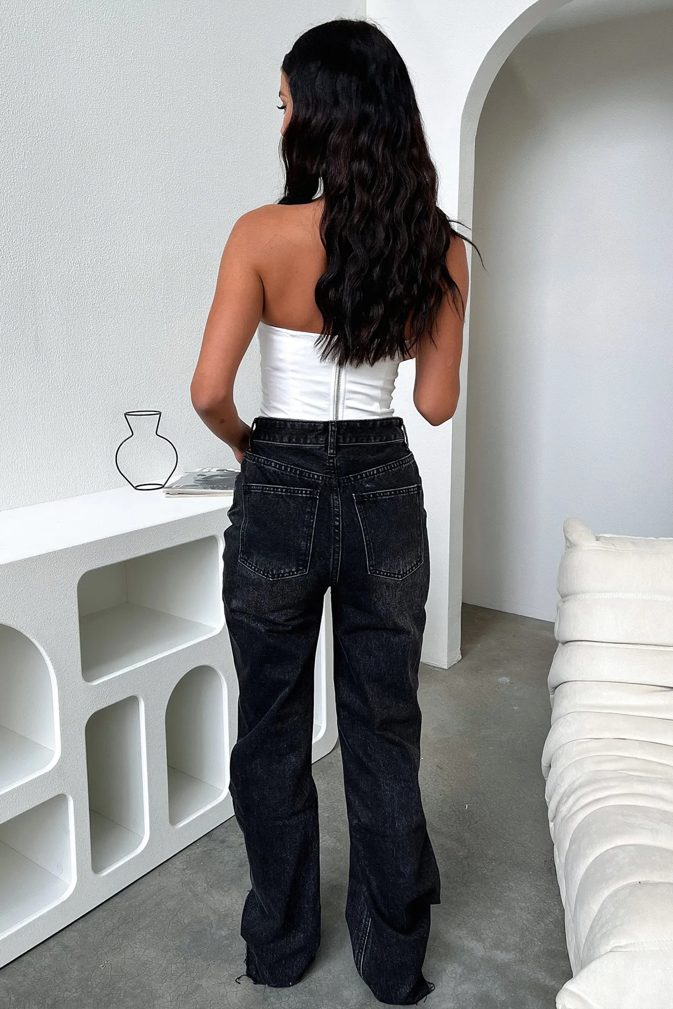 Varski Semi-Wide Leg Jeans - Black Denim Common Outfit Basic Piece