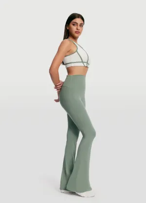 Foxy Flare Leggings Fashion Look Lightweight Material Beginner Level