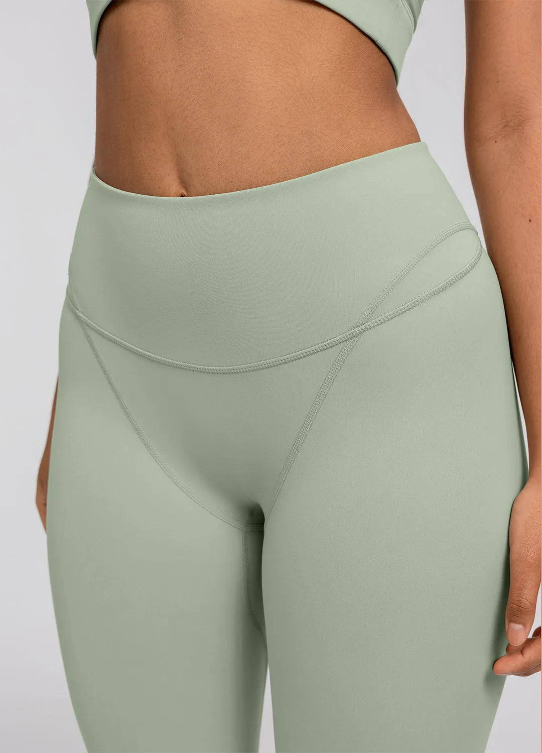 Budget Friendly Travel Outfit Petite Size Casual Day High-Stretch Performance Leggings