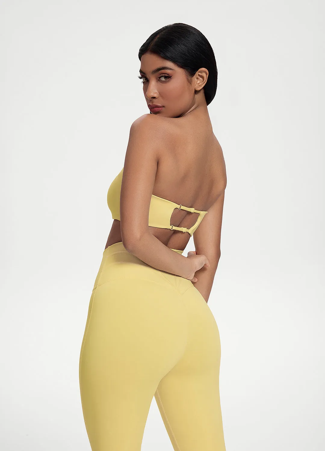 Back-Clasp Bandeau Top Temperature Regulating Fibers Athletic Look