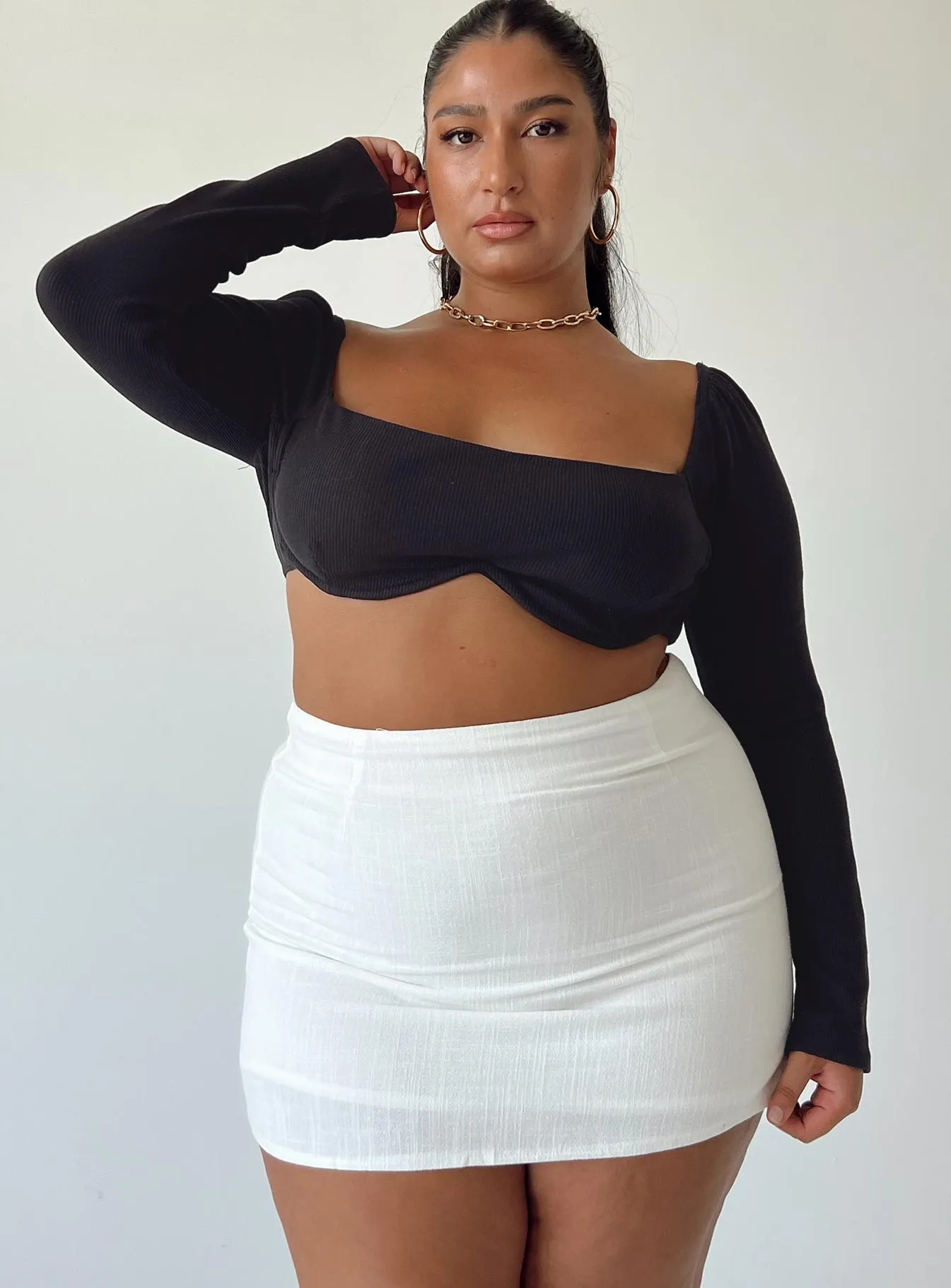 Chic Mood Detail Focus Selby Mini Skirt White Curve