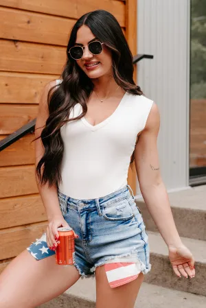 Modern Outdoor Chasing Stillness V Neck Cap Sleeve Bodysuit (Ivory)