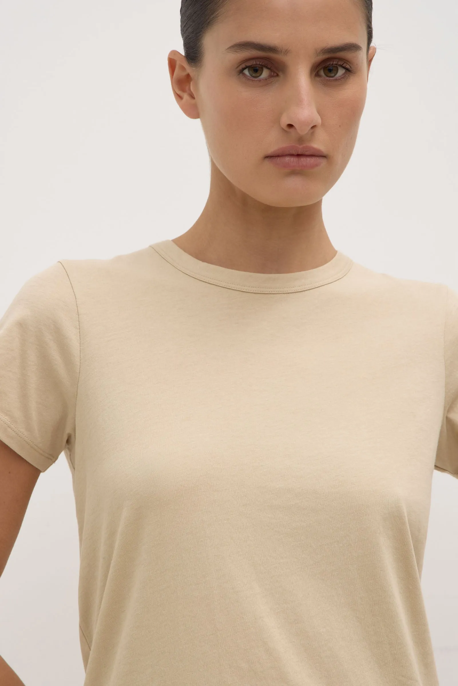 Busy Glow Lightweight Composite Indi Tee