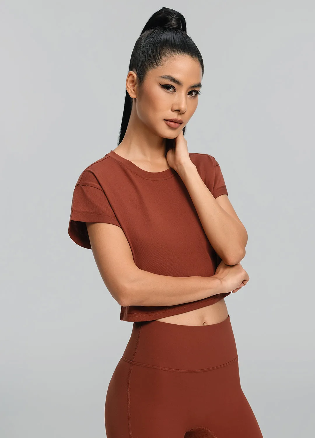 Low Profile Collar Office Wear Cropped Cotton T-Shirt
