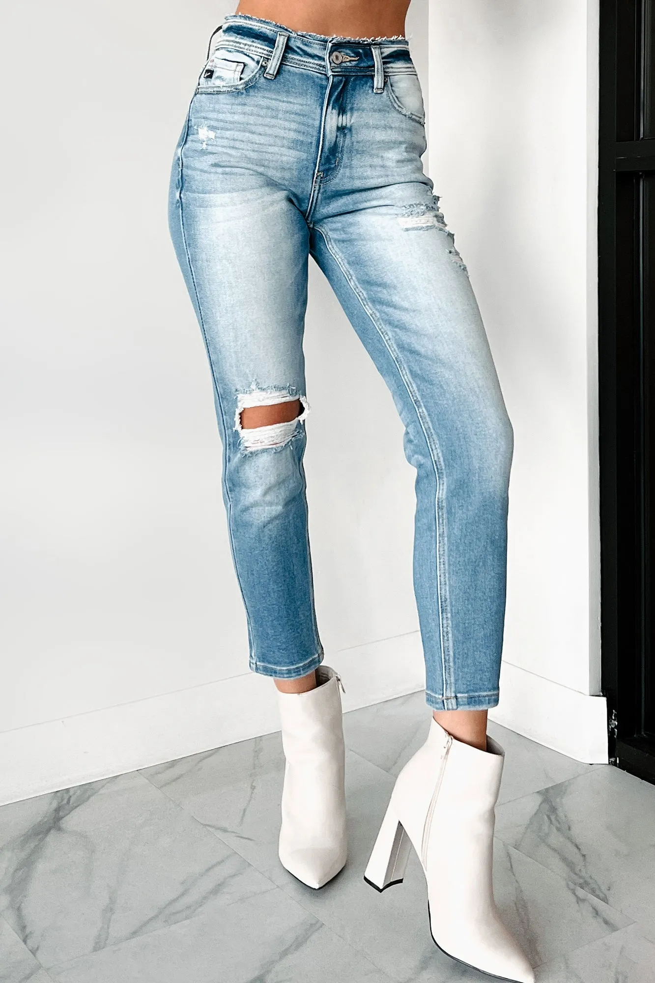 Andreas High Rise Distressed Kancan Mom Jeans (Light) Parent Style Trend Setter