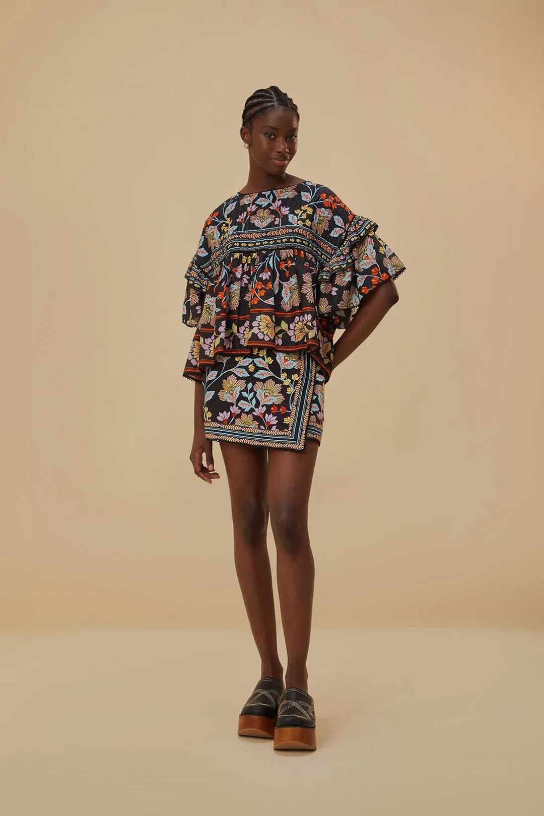 Relaxed Outfit Flowery Black Mini Skirt