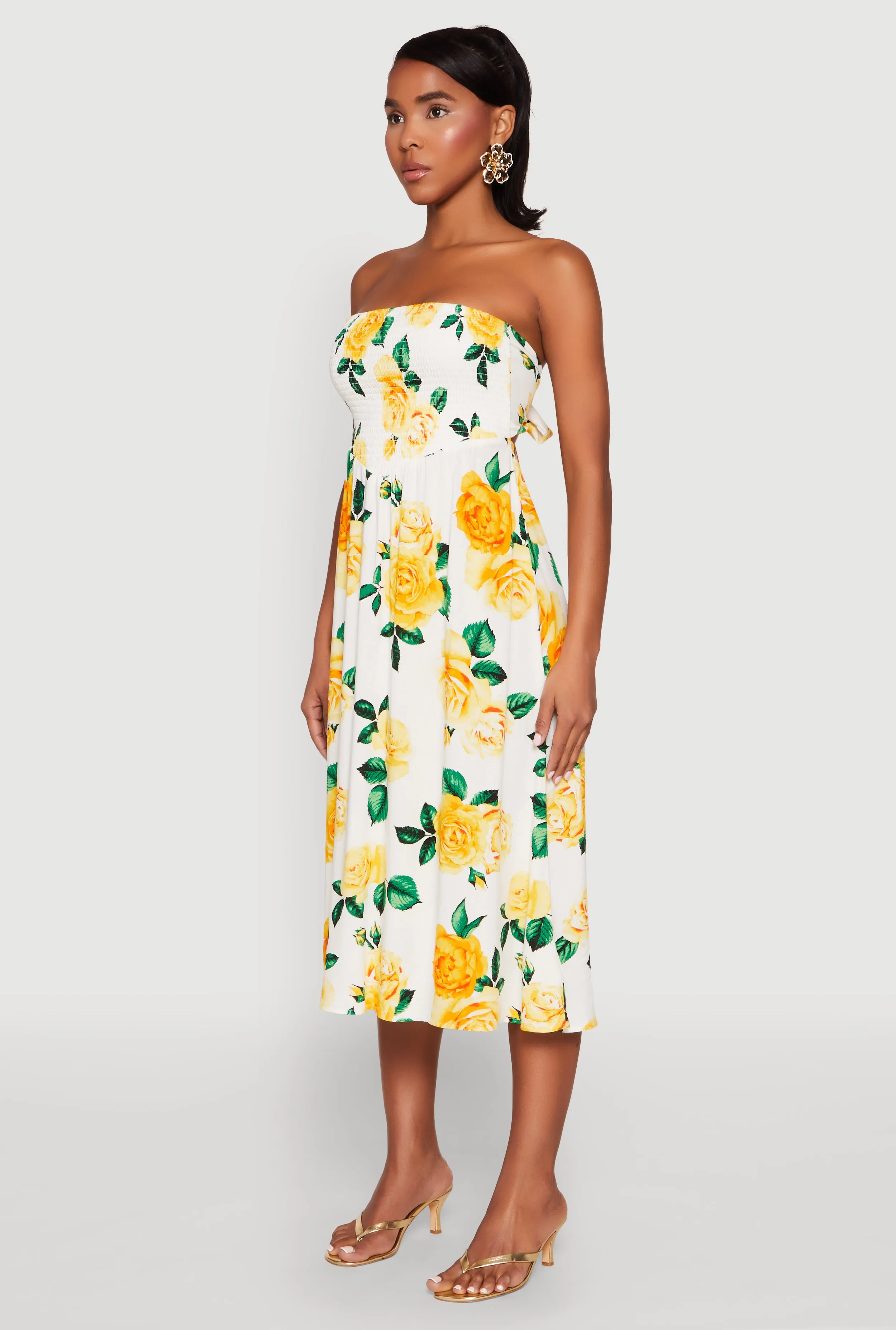 Lightweight and breezy gown Fashion Essential Almost Famous Floral Print Smocked Midi Dress