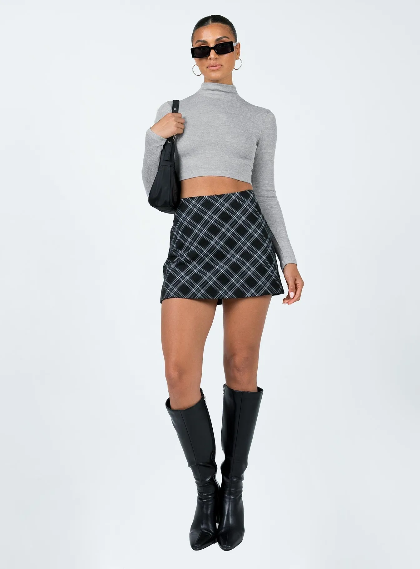 Clean Vibe Airy Comfort Fike Mini Skirt Black