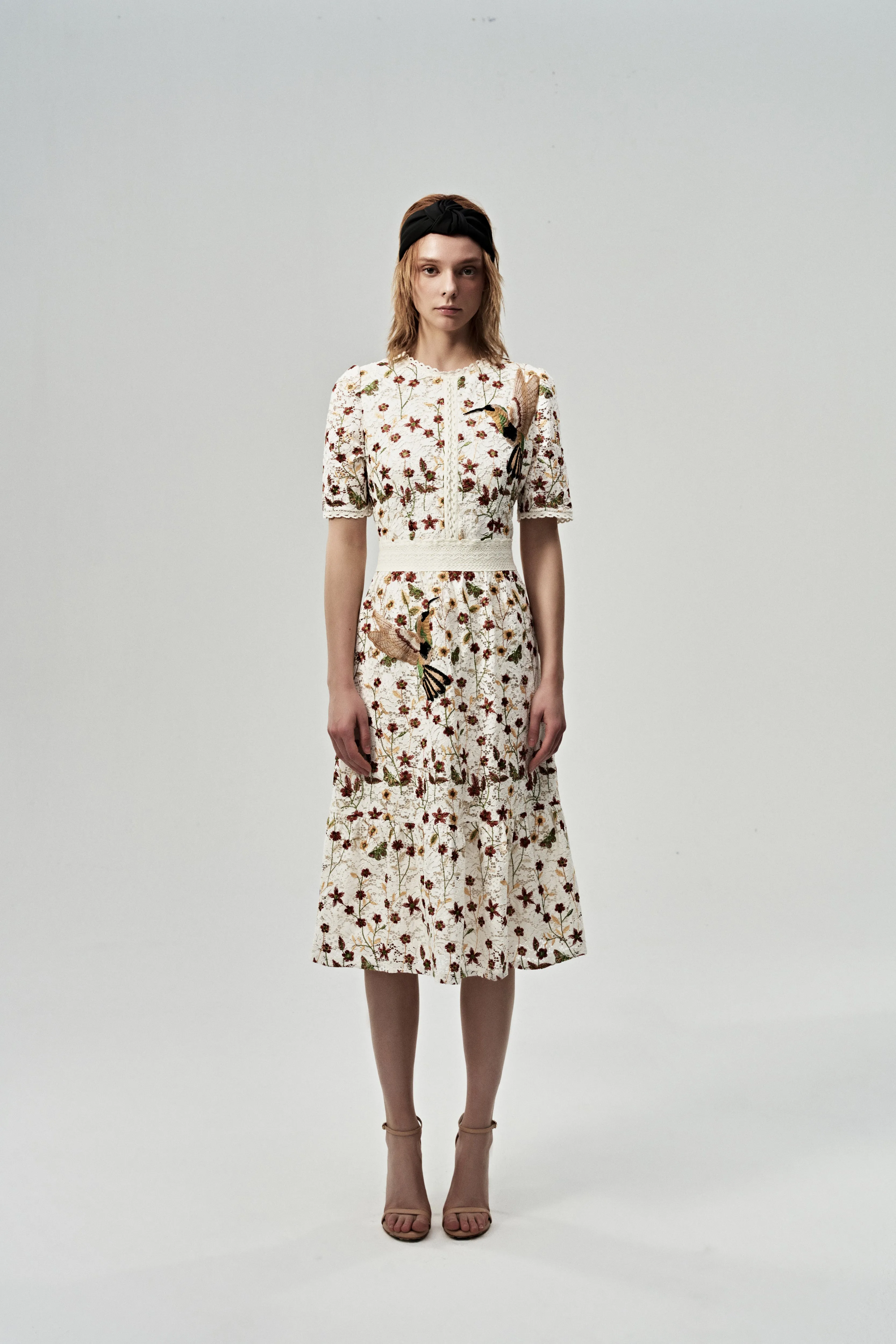Teacher Chic Queen Glow White Nature Embroidered Lace Dress