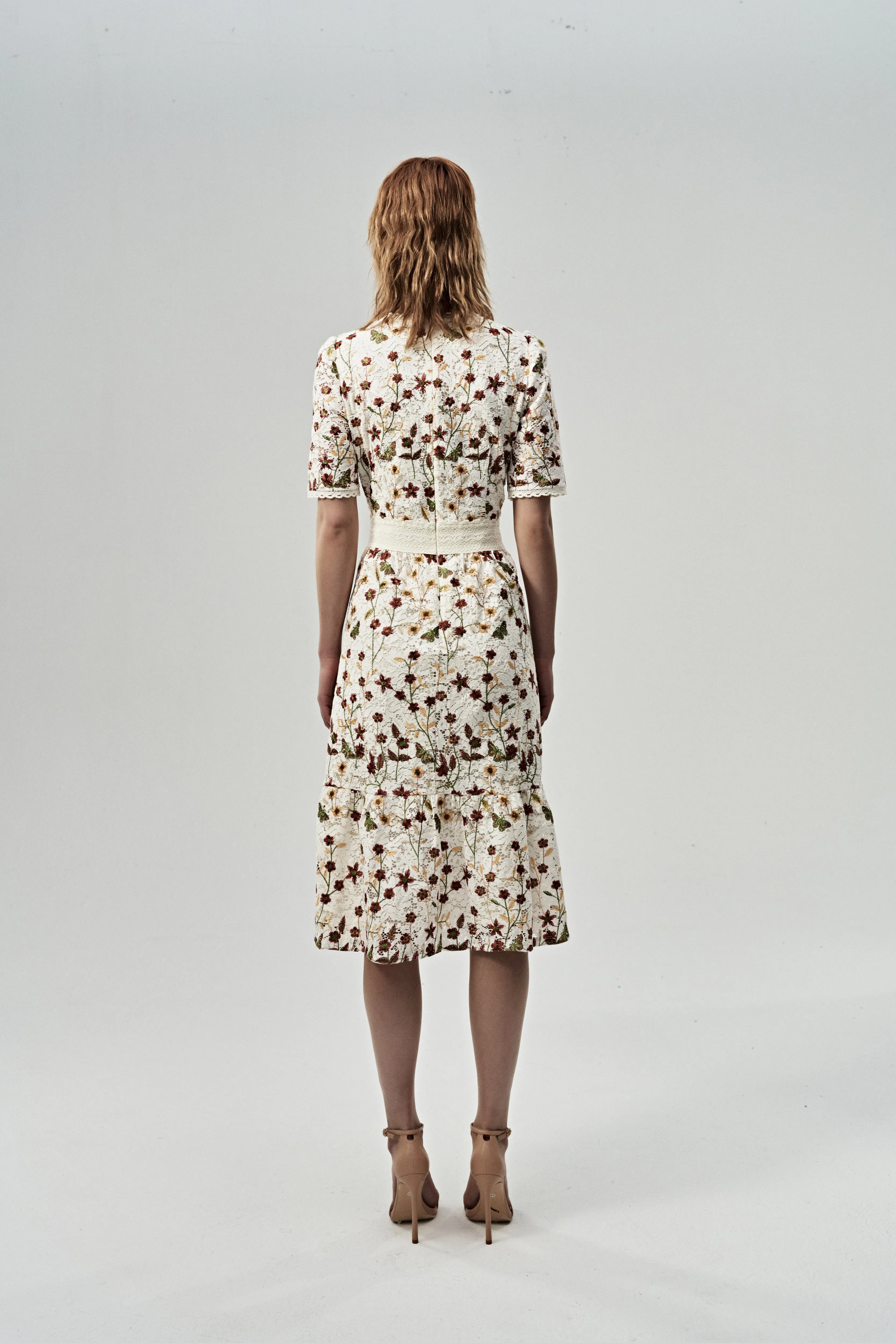 White Nature Embroidered Lace Dress Tight Core