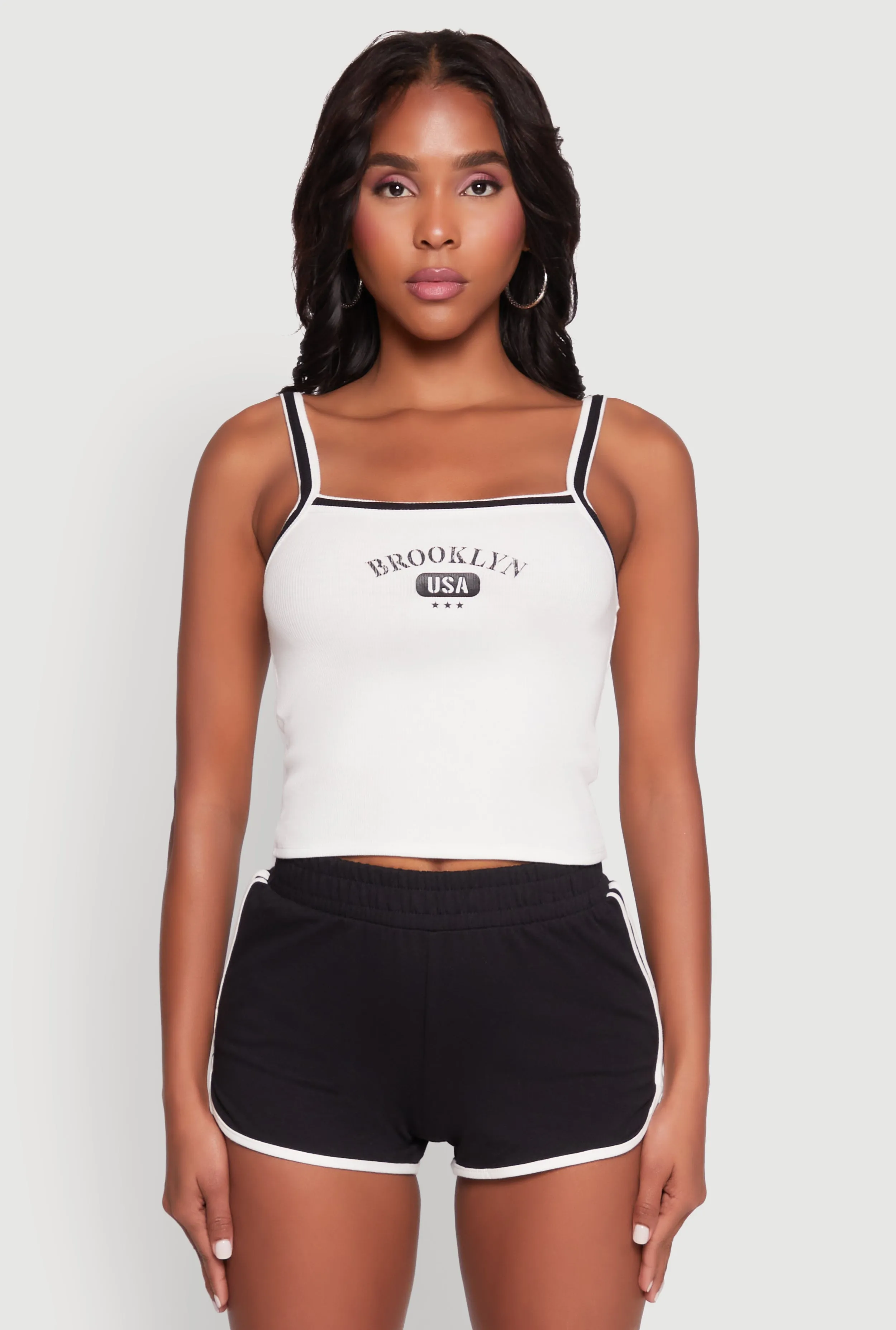 High - end MultiPocket Design Almost Famous Contrast Trim Graphic Print Crop Cami