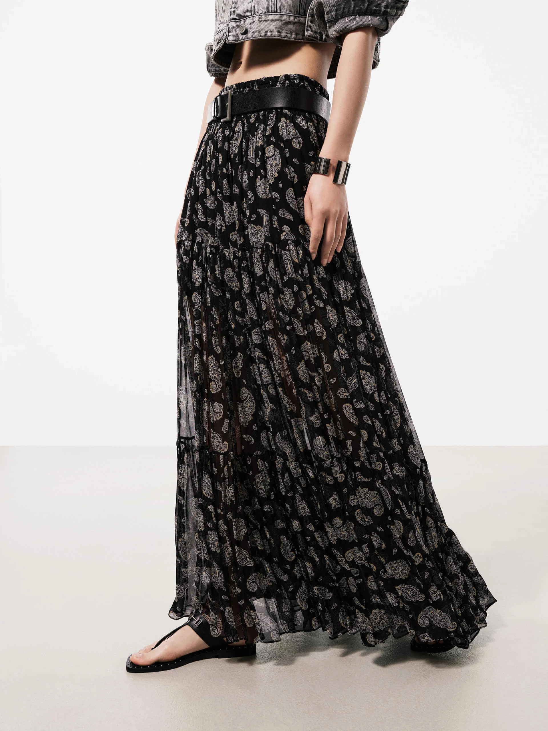 Paisley Print Maxi Skirt Crisp Fit Bold Cut